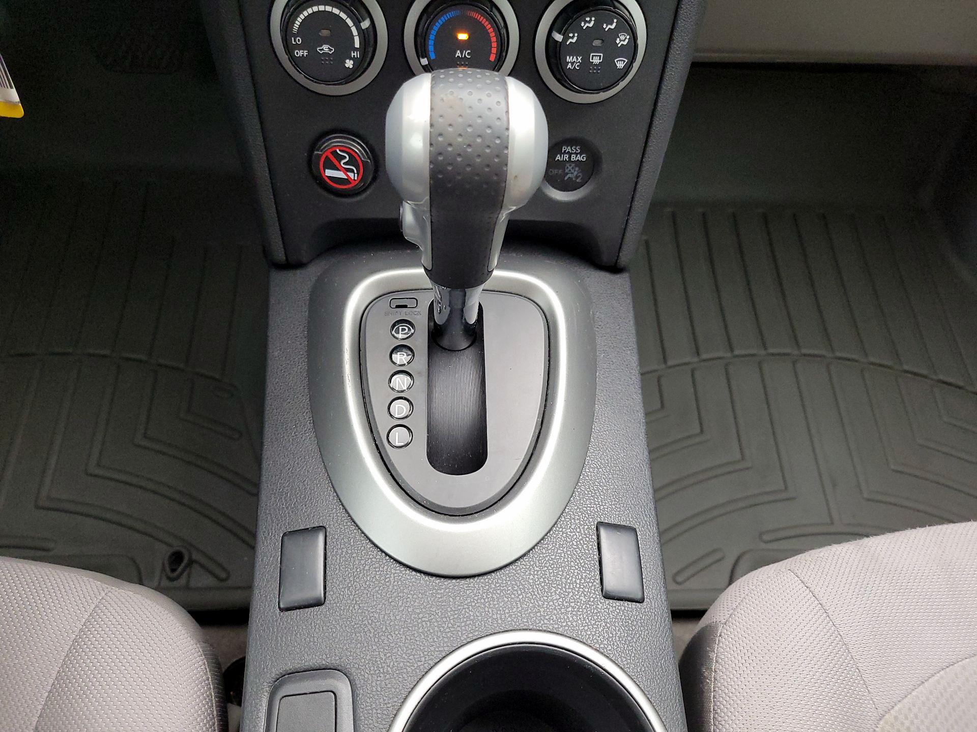 Thumbnail: 2013 Nissan Rogue - 17