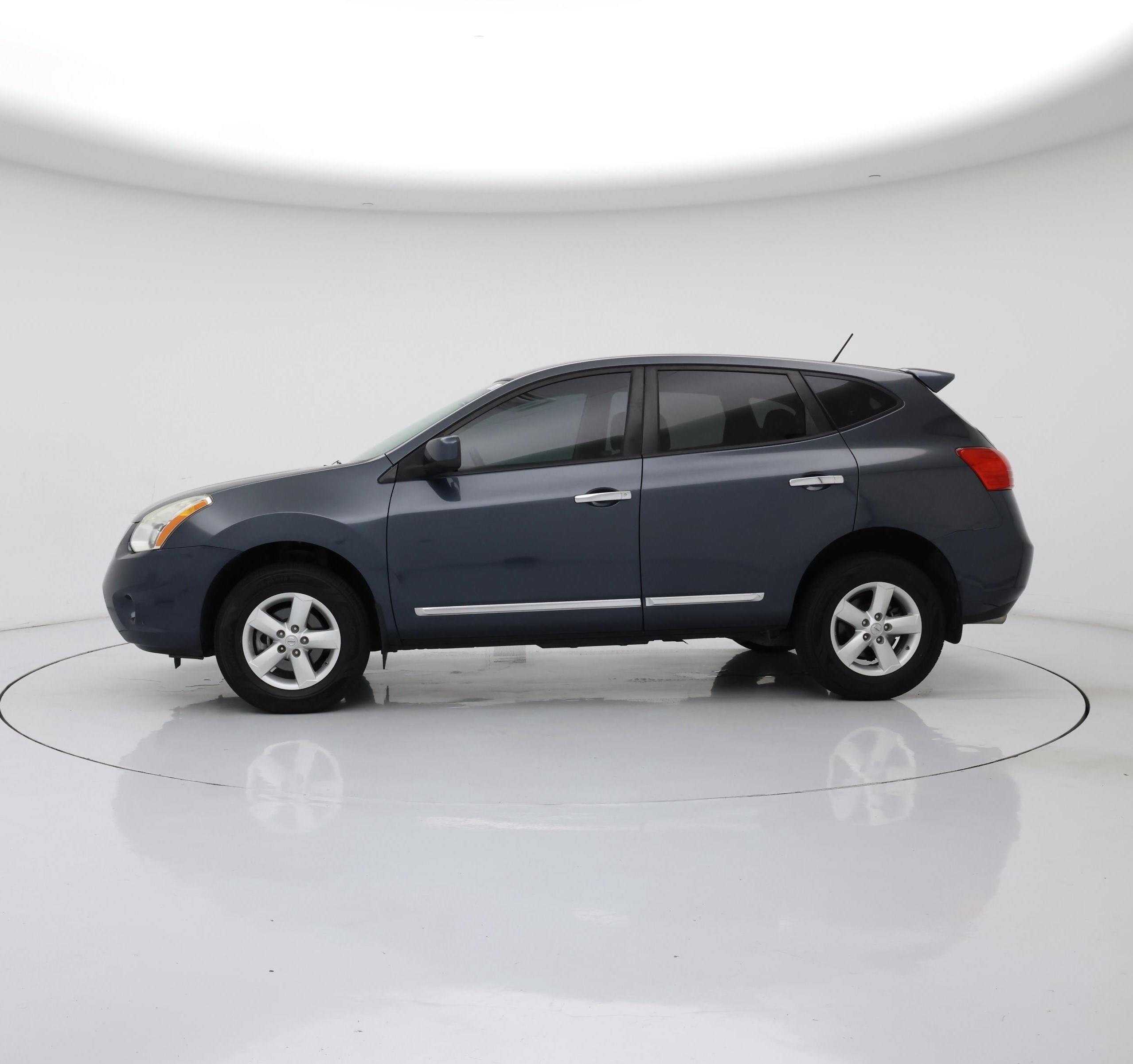 Thumbnail: 2013 Nissan Rogue - 3