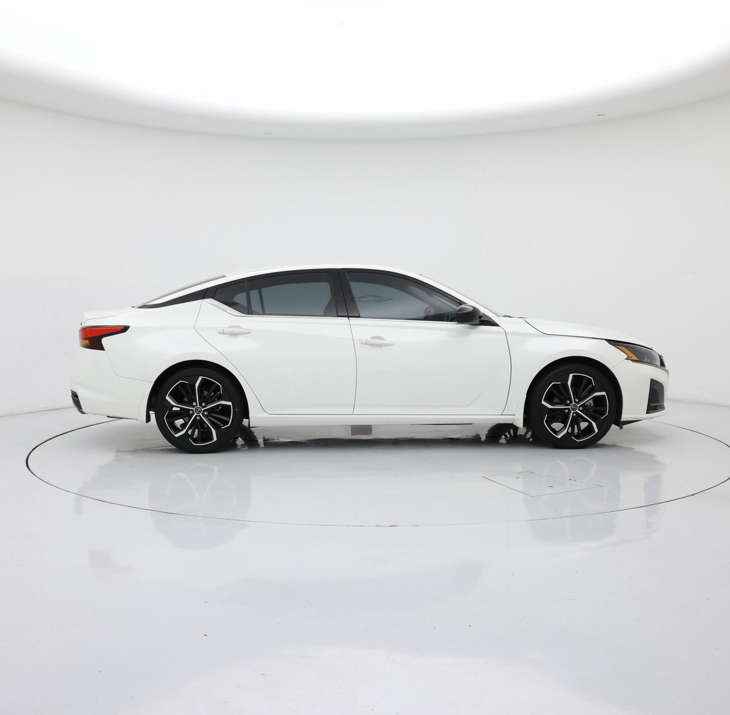 Thumbnail: 2023 Nissan Altima - 7