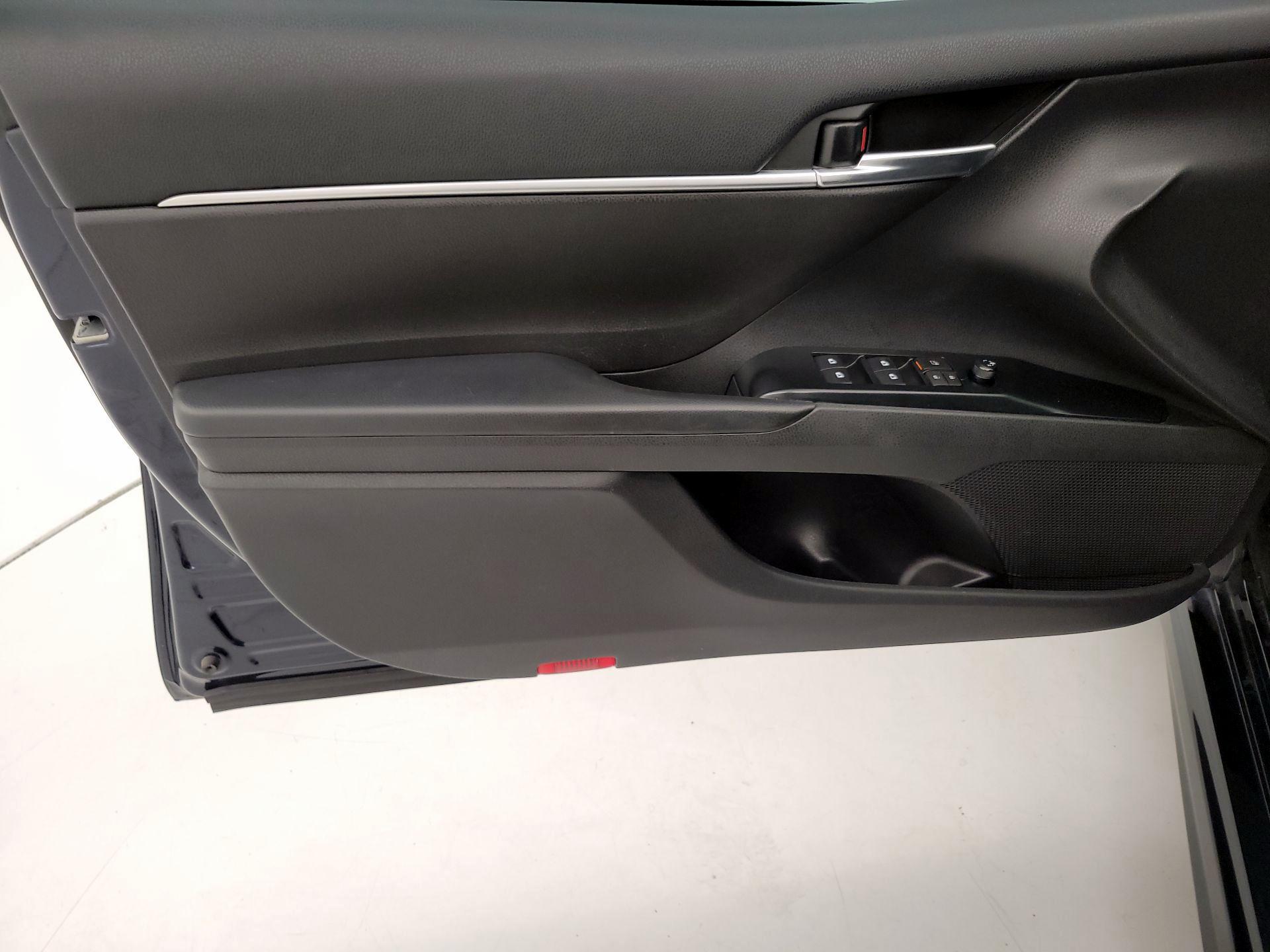 Thumbnail: 2020 Toyota Camry - 12
