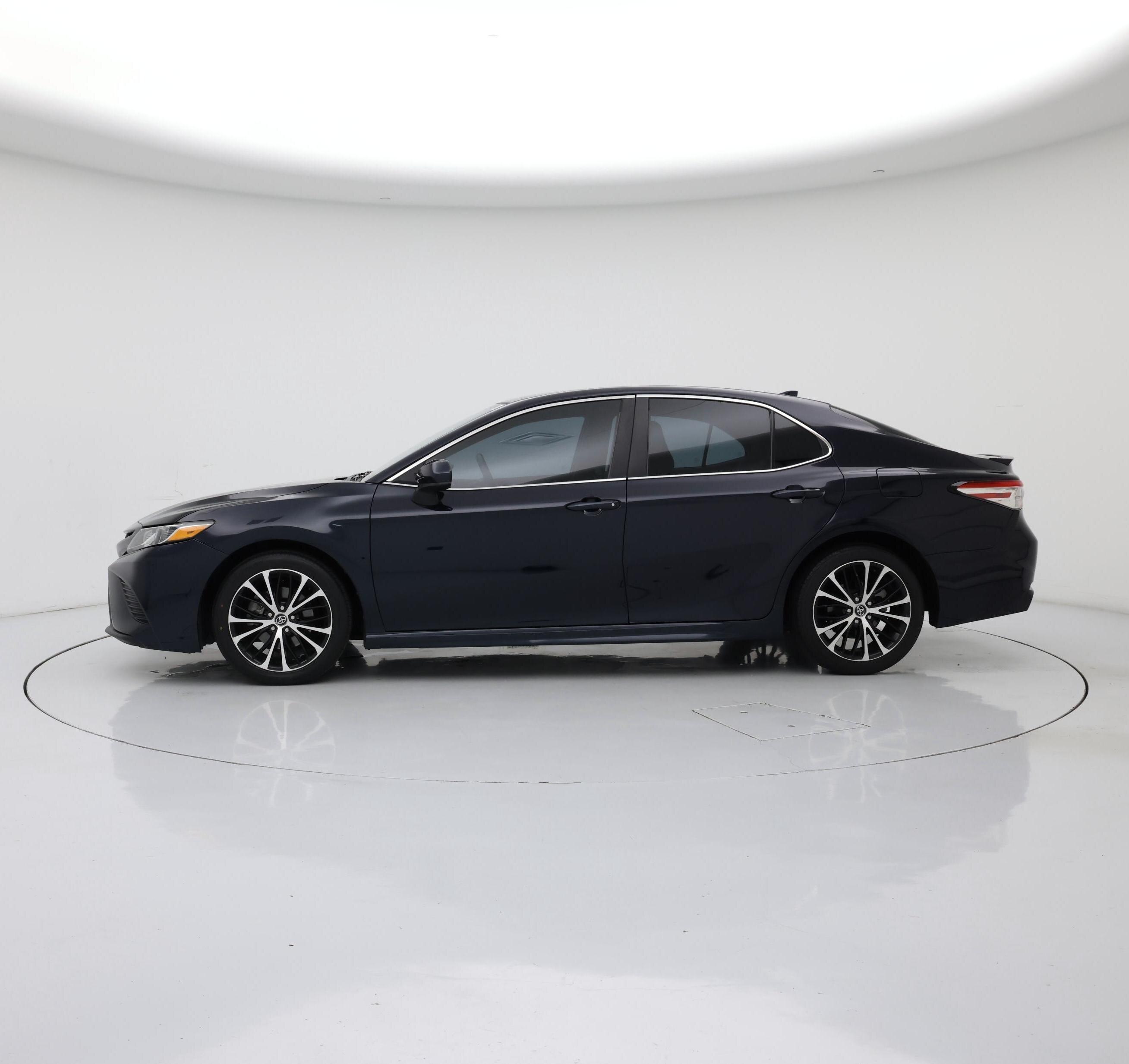 Thumbnail: 2020 Toyota Camry - 3