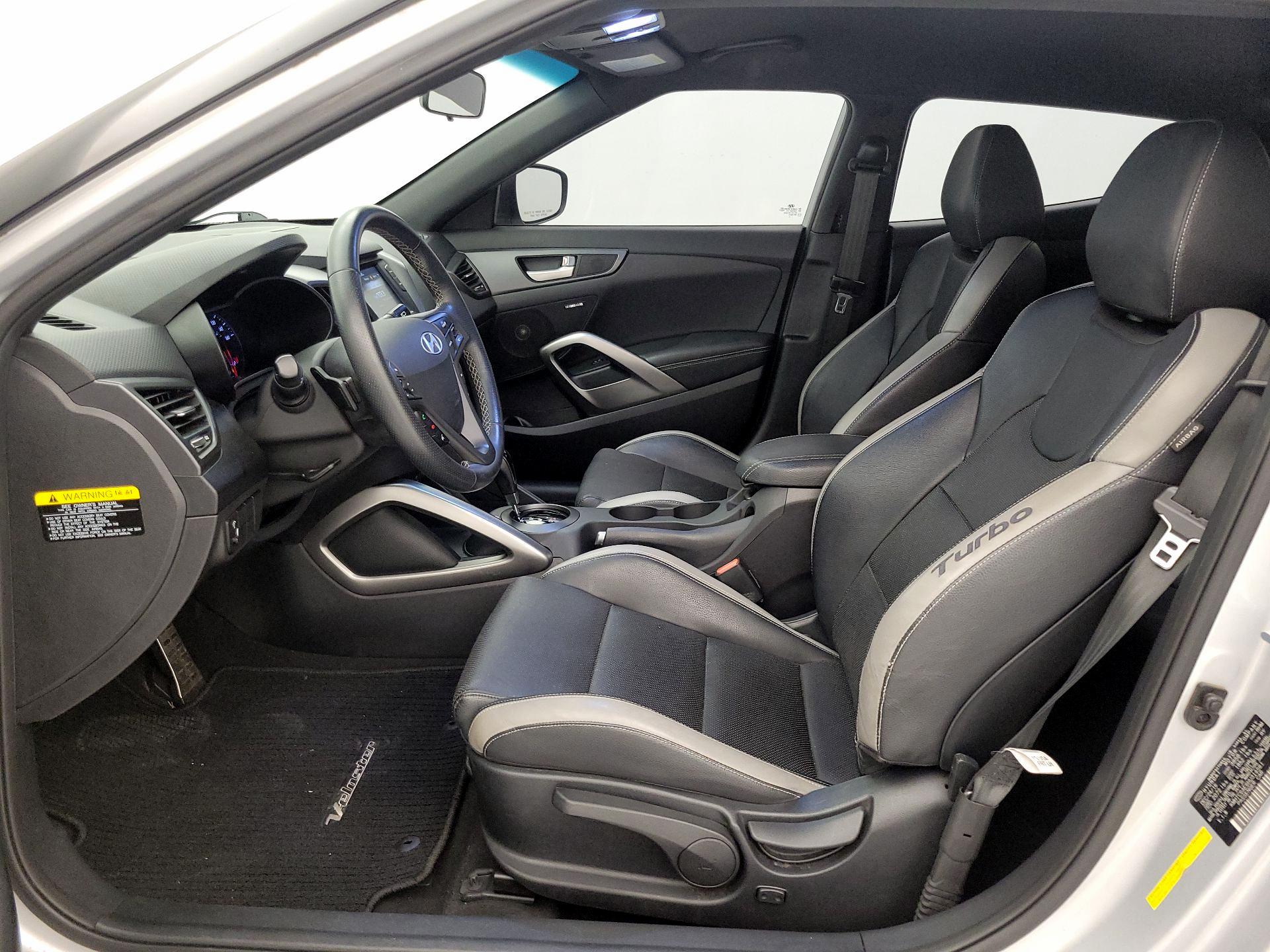 Thumbnail: 2017 Hyundai Veloster - 11