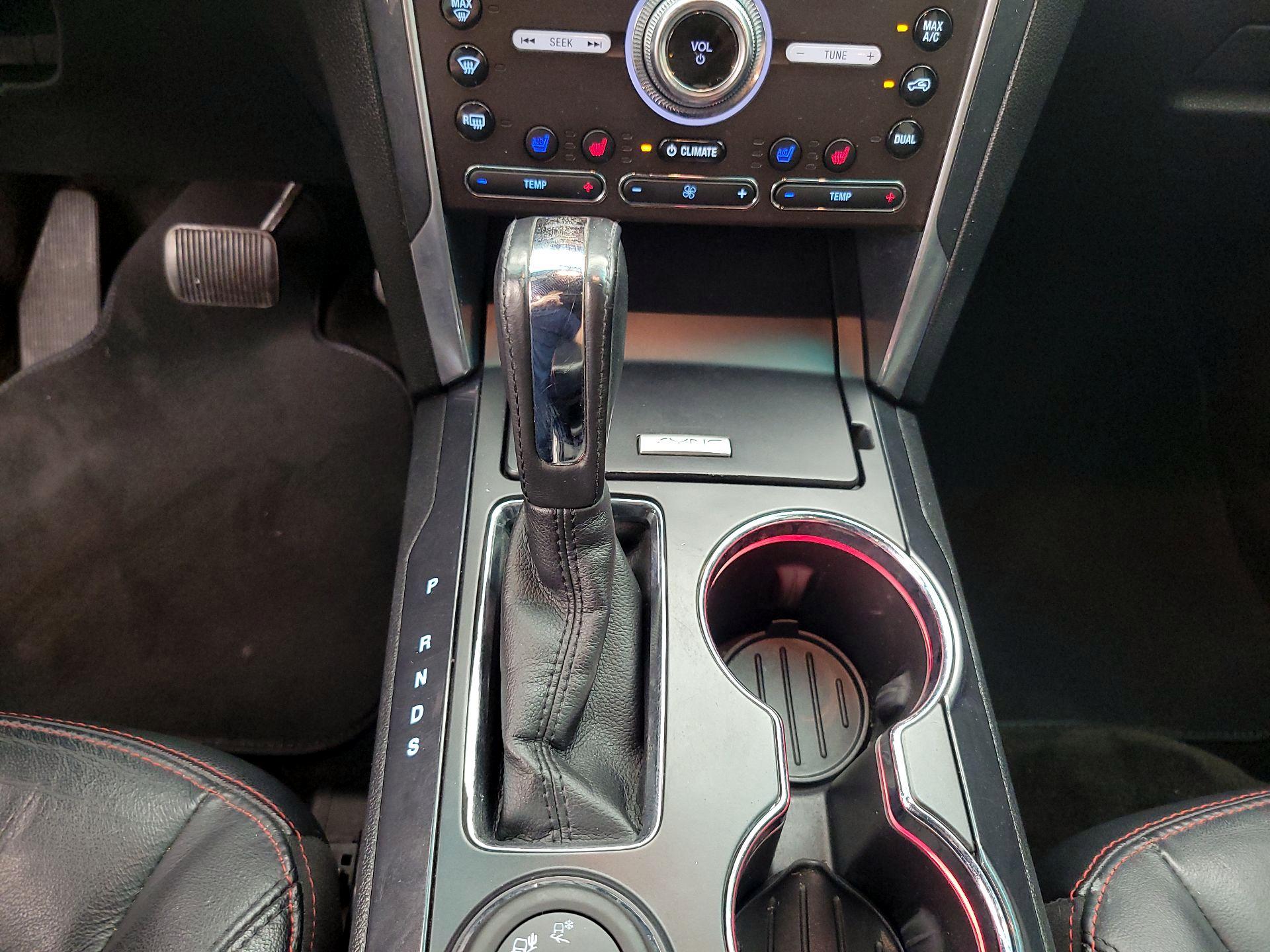 Thumbnail: 2016 Ford Explorer - 18