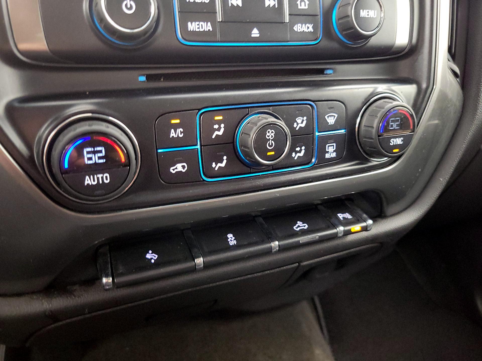 Thumbnail: 2015 Chevrolet Silverado 1500 - 16