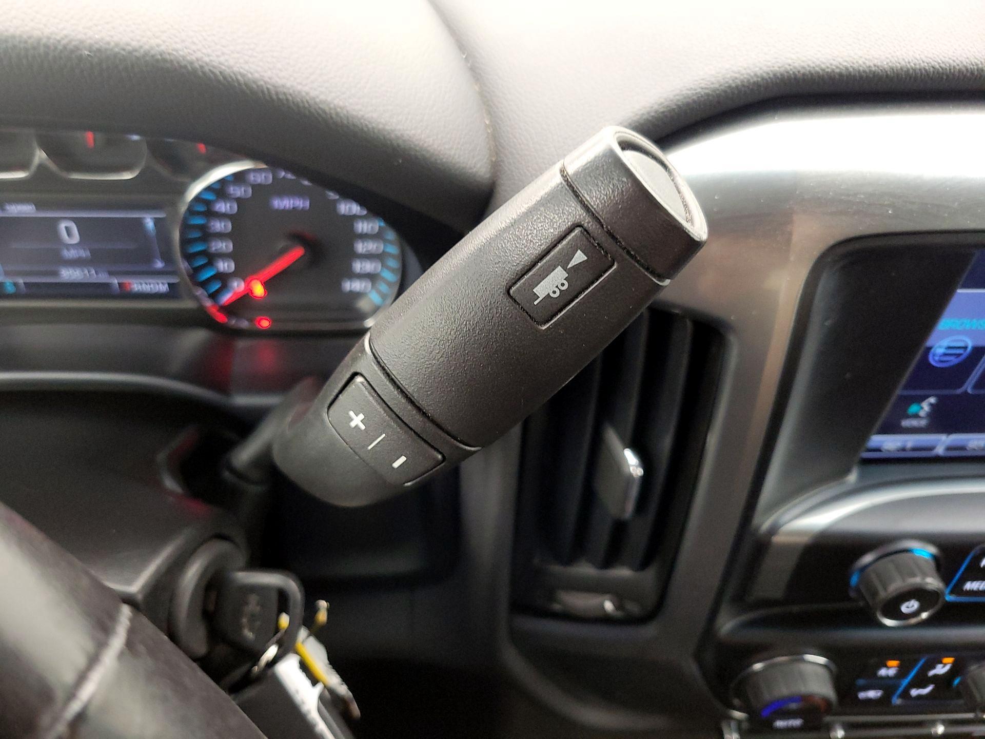 Thumbnail: 2015 Chevrolet Silverado 1500 - 17