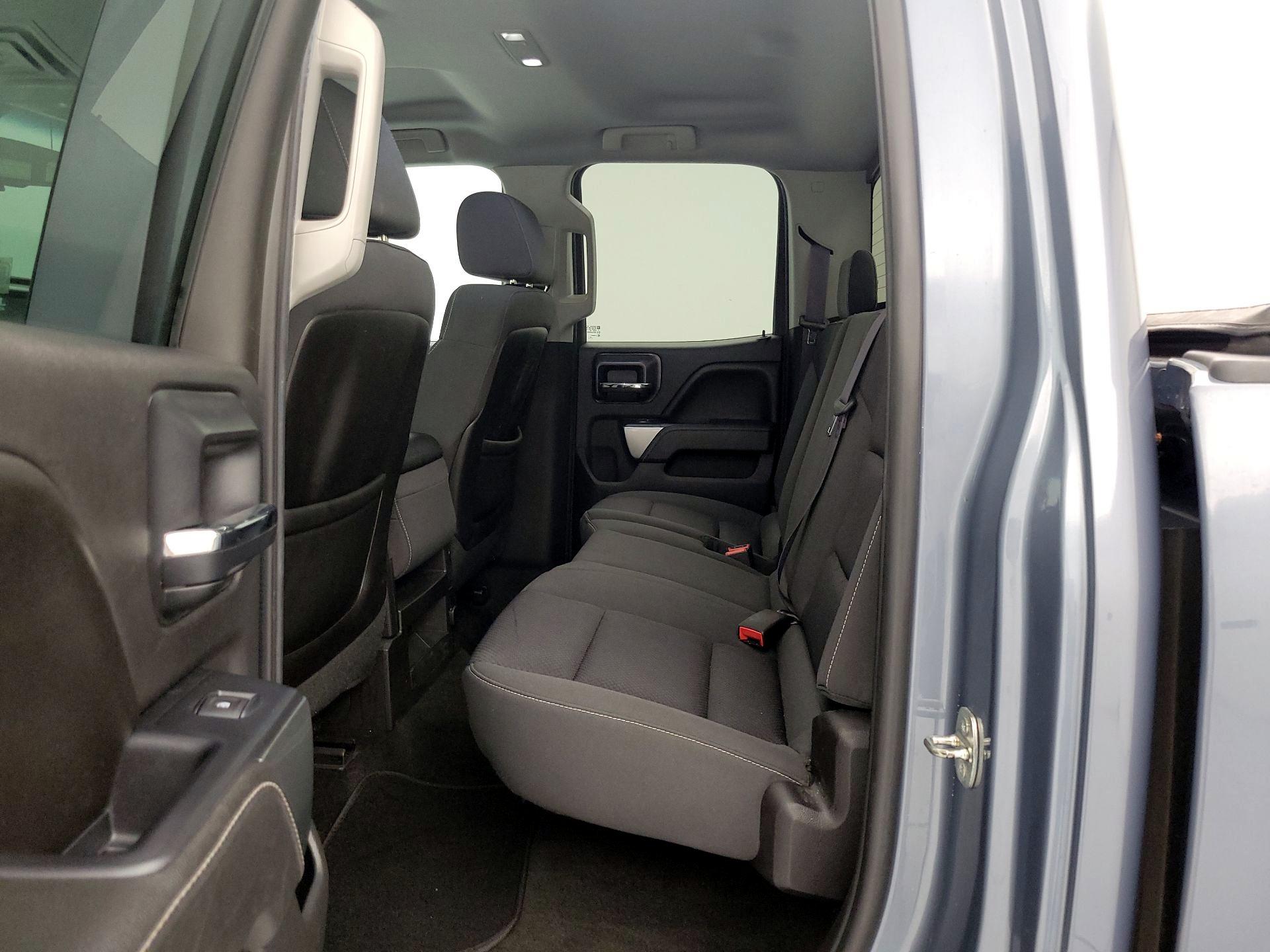 Thumbnail: 2015 Chevrolet Silverado 1500 - 19