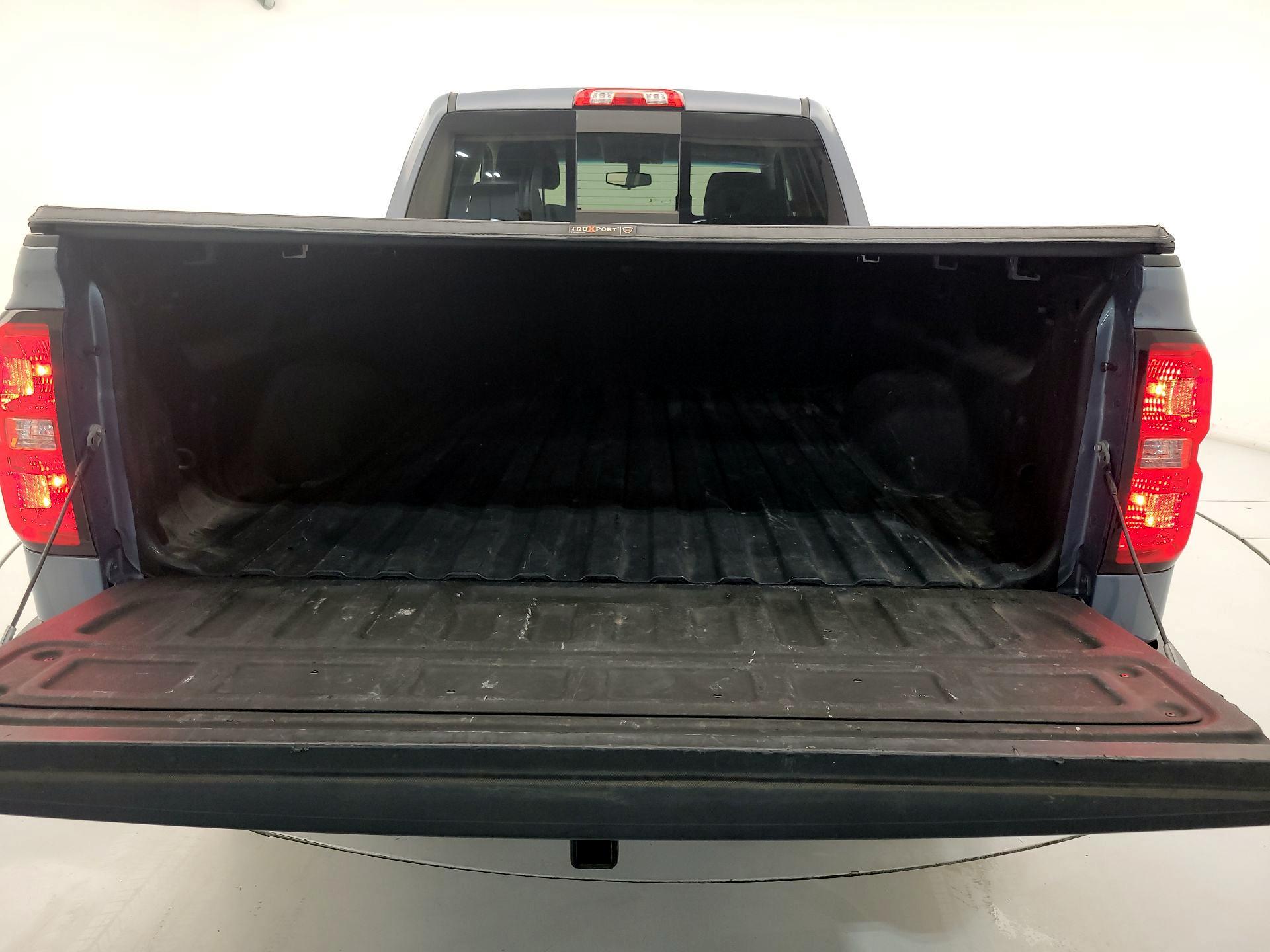 Thumbnail: 2015 Chevrolet Silverado 1500 - 20