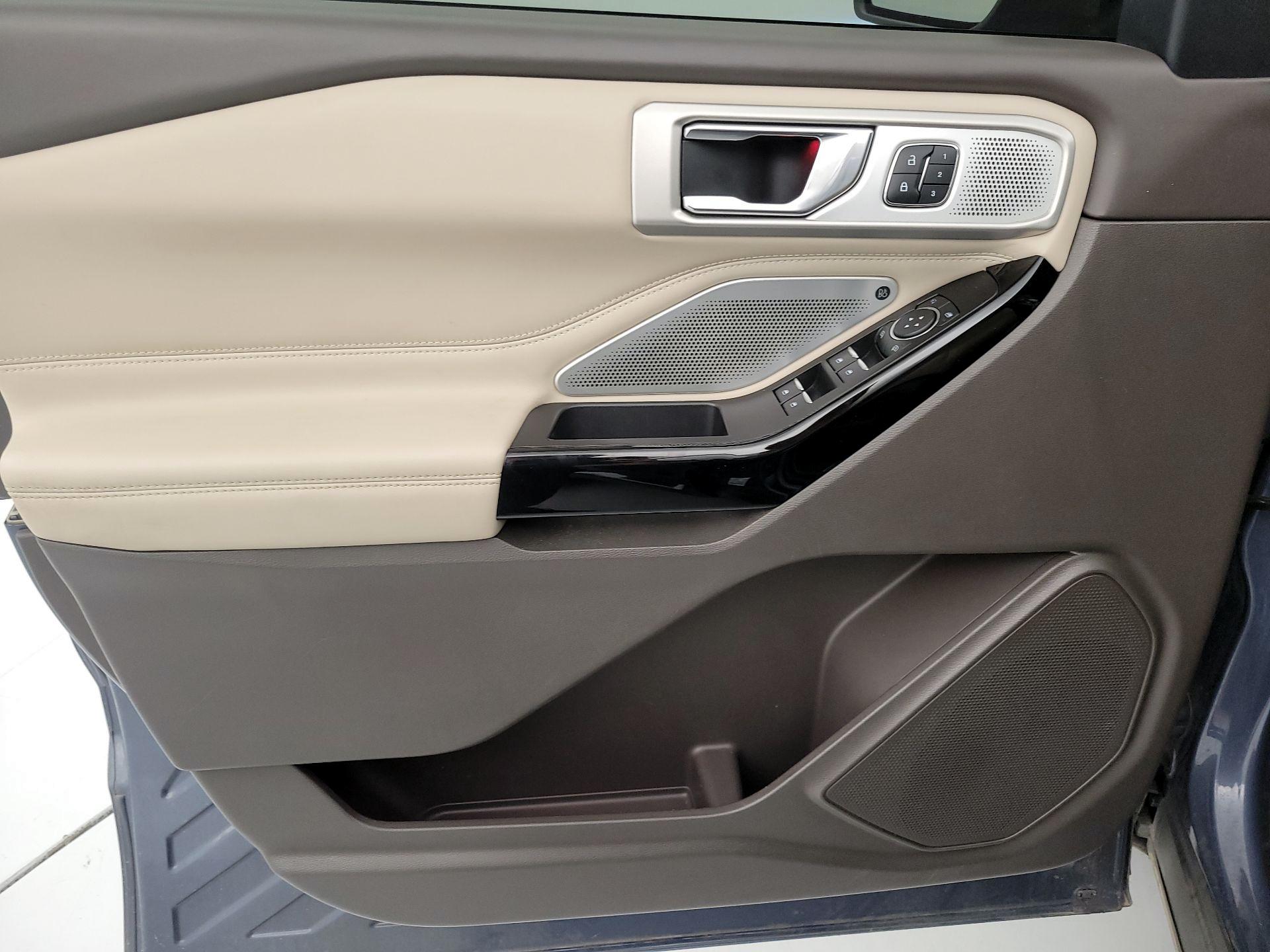 Thumbnail: 2021 Ford Explorer - 12