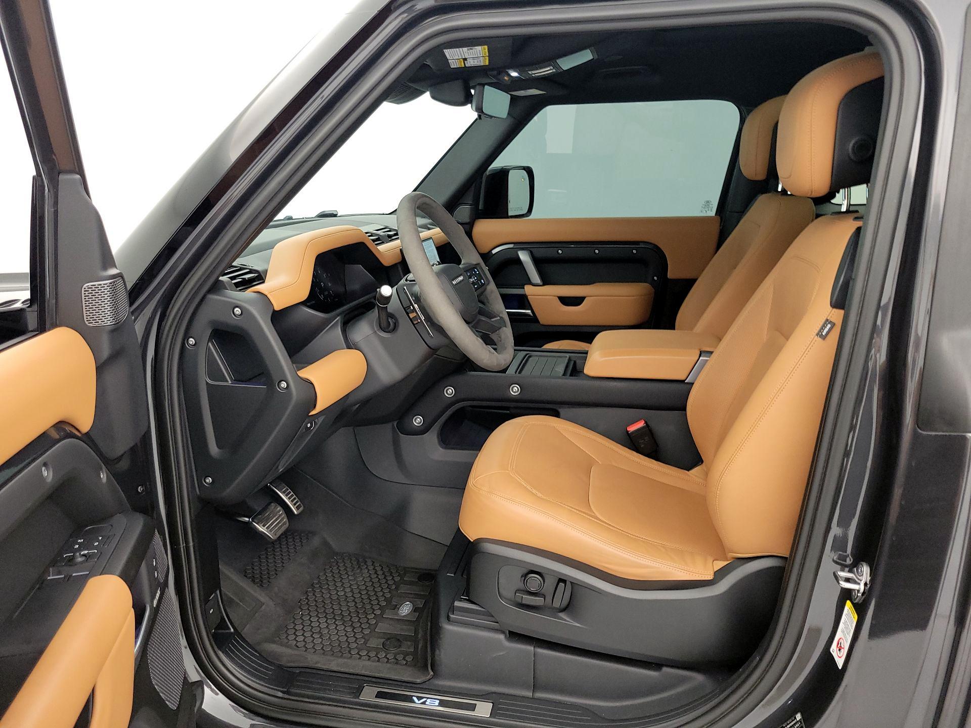 Thumbnail: 2024 Land Rover Defender - 11