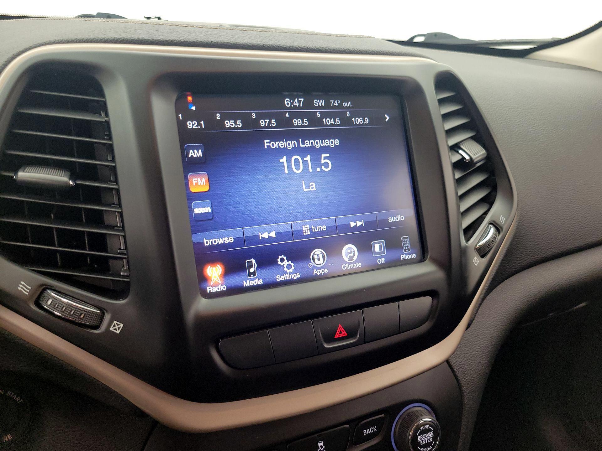 Thumbnail: 2015 Jeep Cherokee - 15