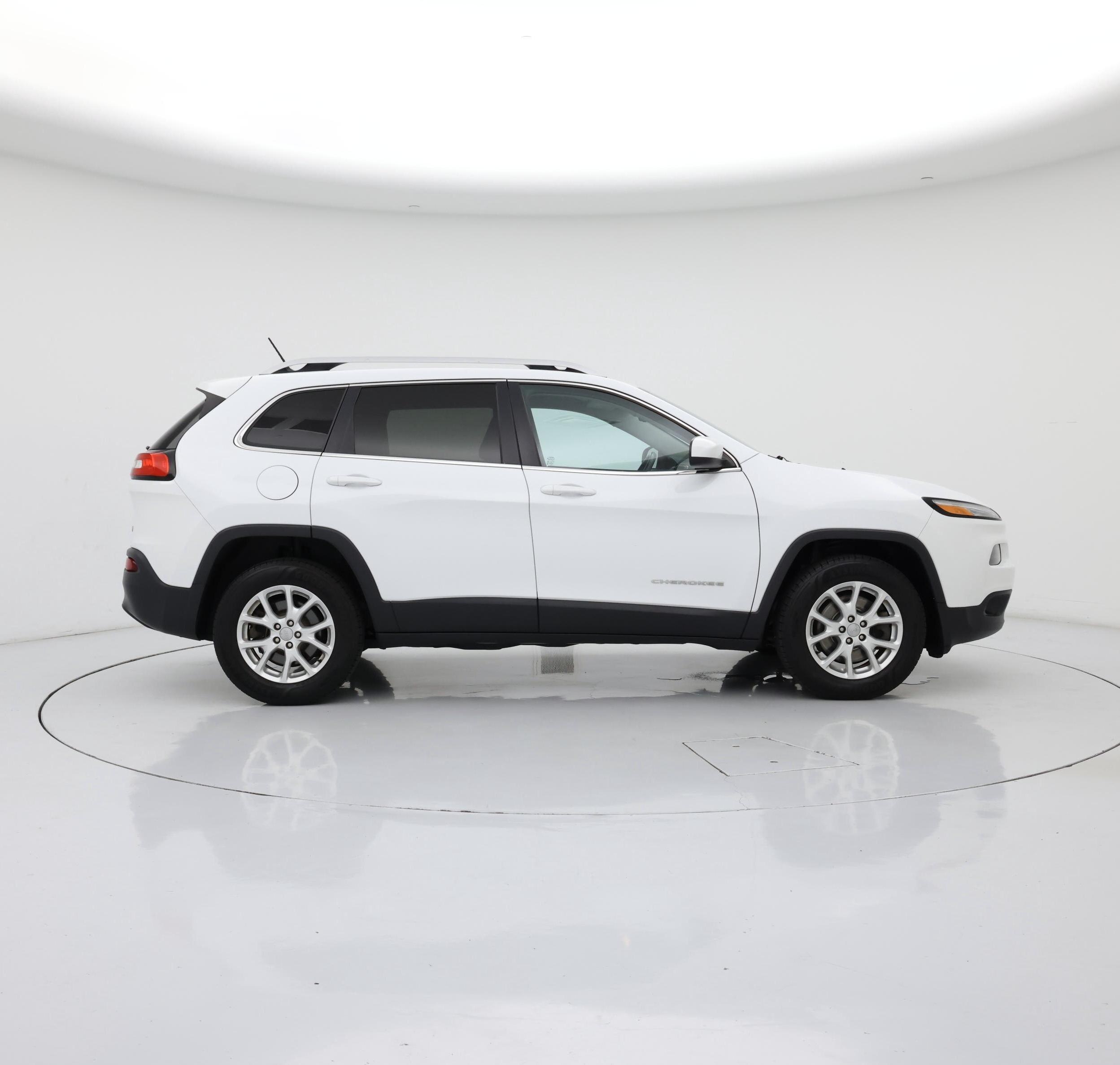 Thumbnail: 2015 Jeep Cherokee - 7