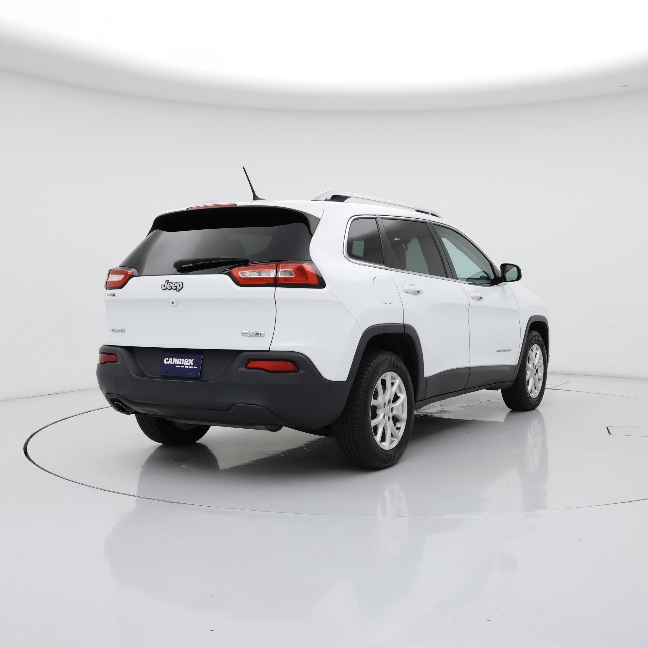 Thumbnail: 2015 Jeep Cherokee - 8