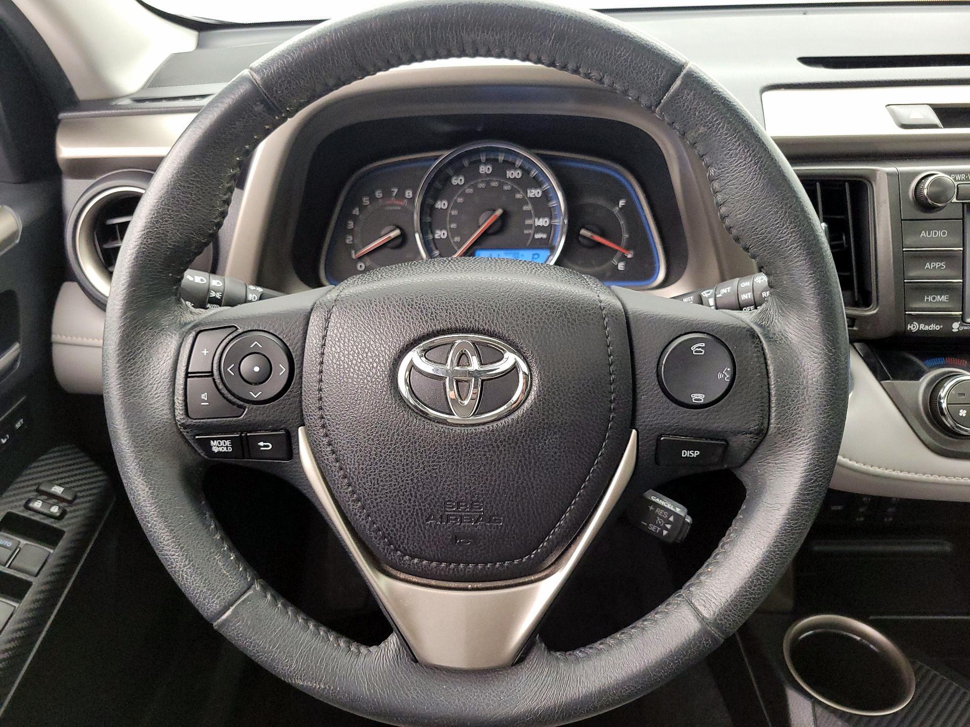 Thumbnail: 2015 Toyota RAV4 - 10