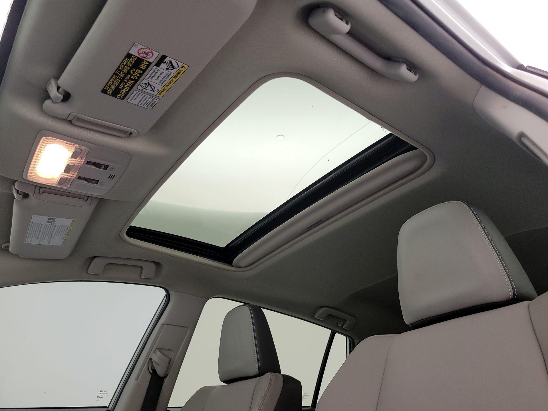 Thumbnail: 2015 Toyota RAV4 - 20