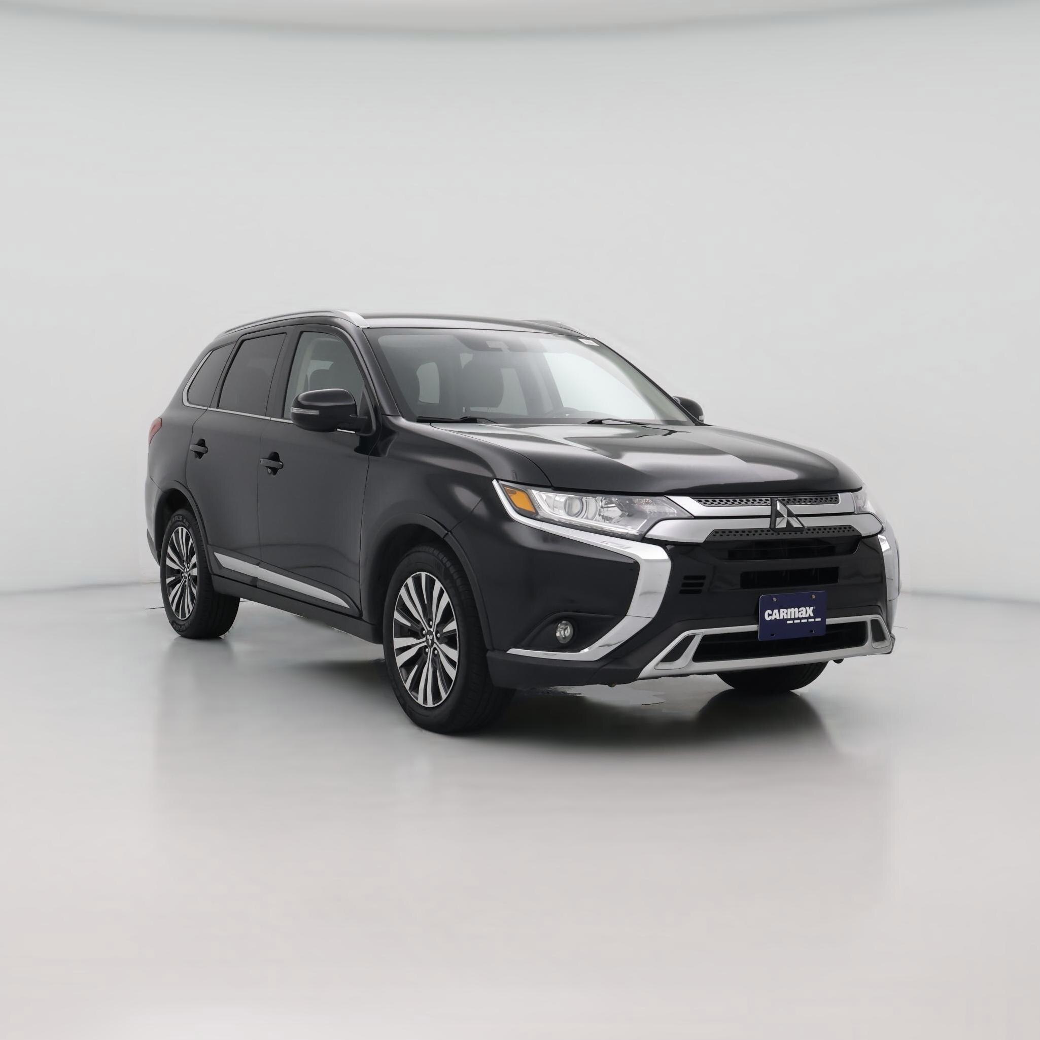 Thumbnail: 2020 Mitsubishi Outlander - 1