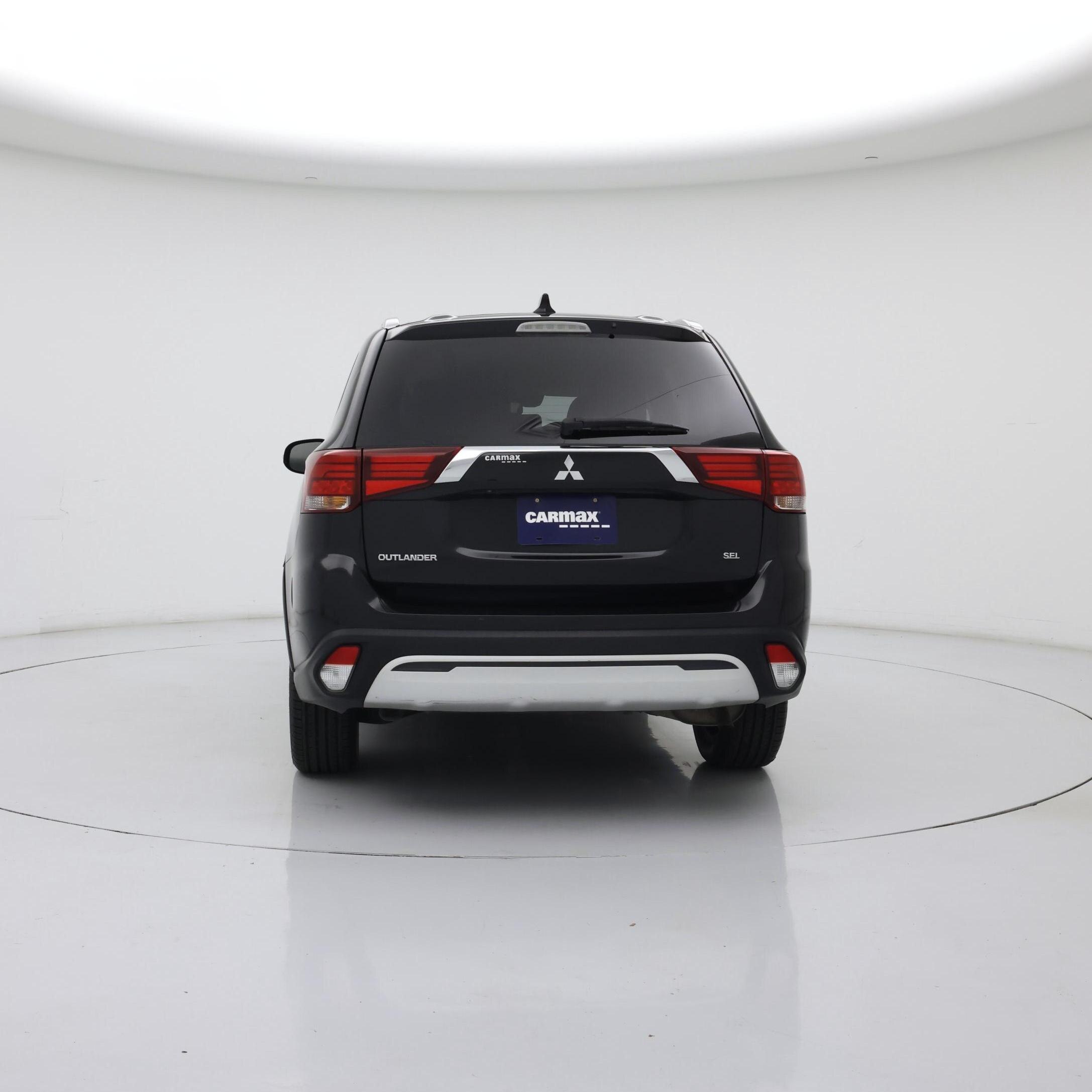 Thumbnail: 2020 Mitsubishi Outlander - 6
