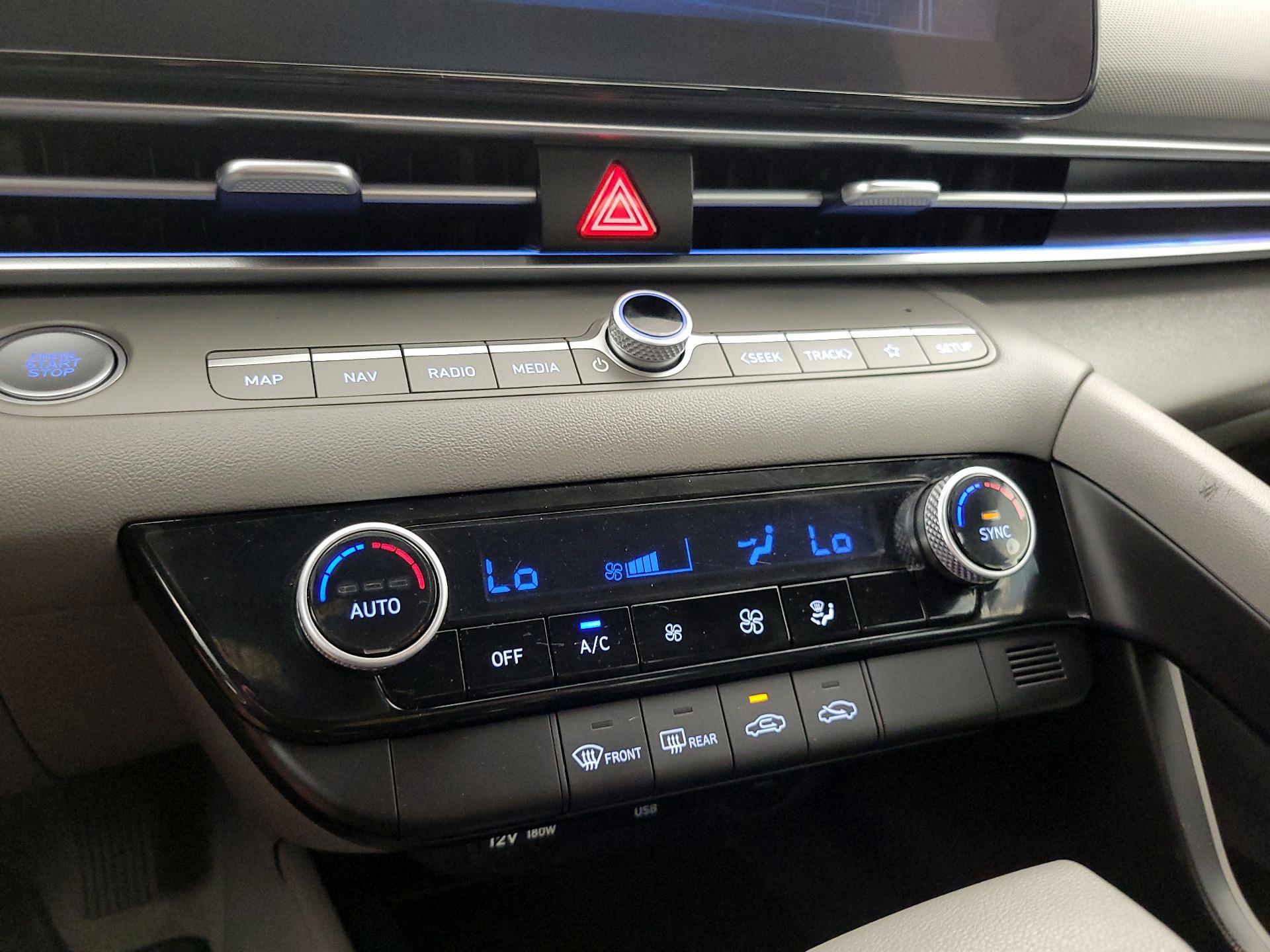 Thumbnail: 2024 Hyundai Elantra - 17