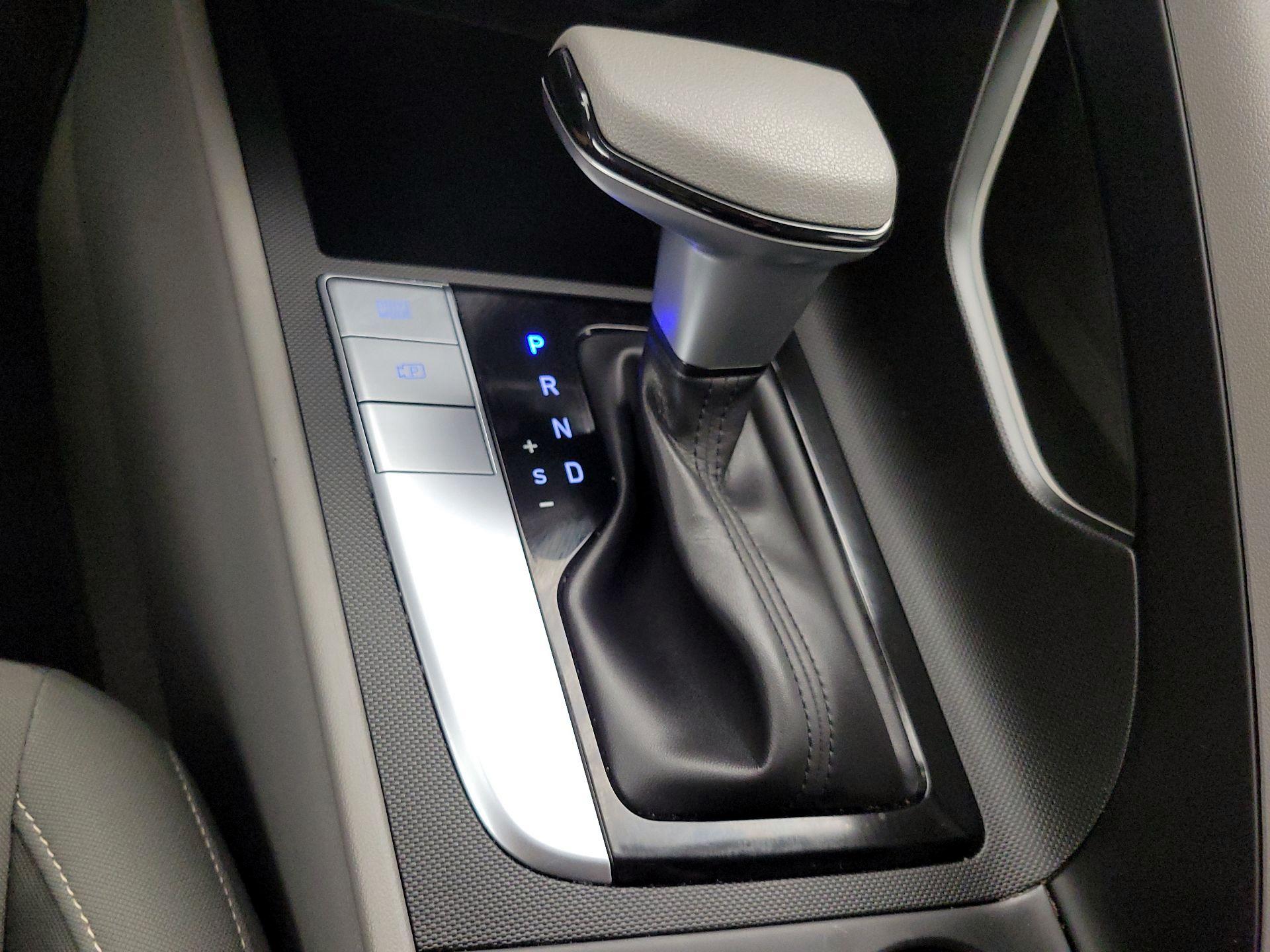 Thumbnail: 2024 Hyundai Elantra - 18