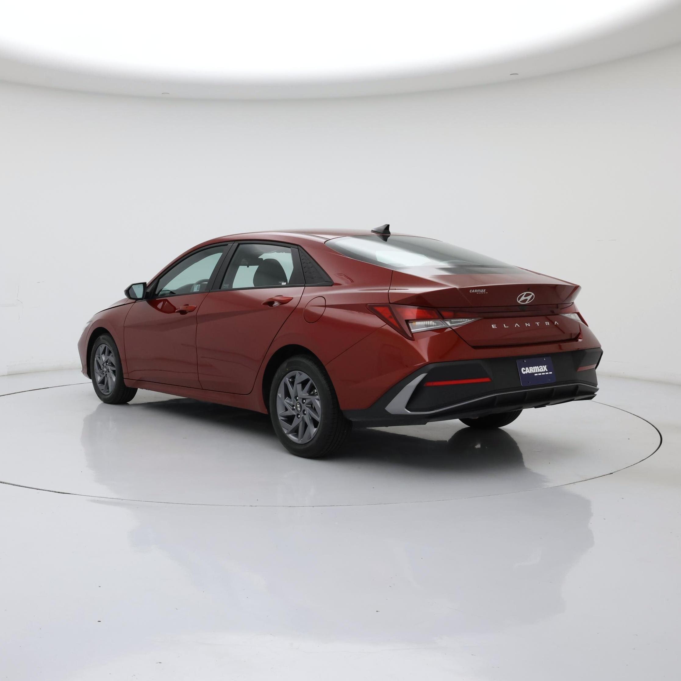 Thumbnail: 2024 Hyundai Elantra - 2