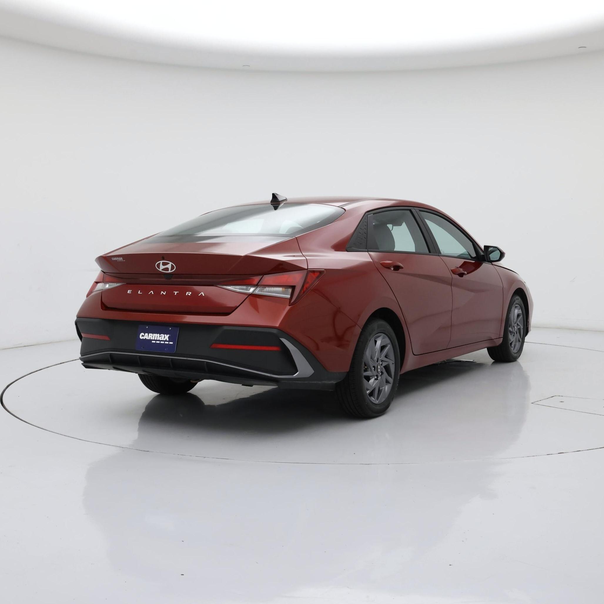 Thumbnail: 2024 Hyundai Elantra - 8