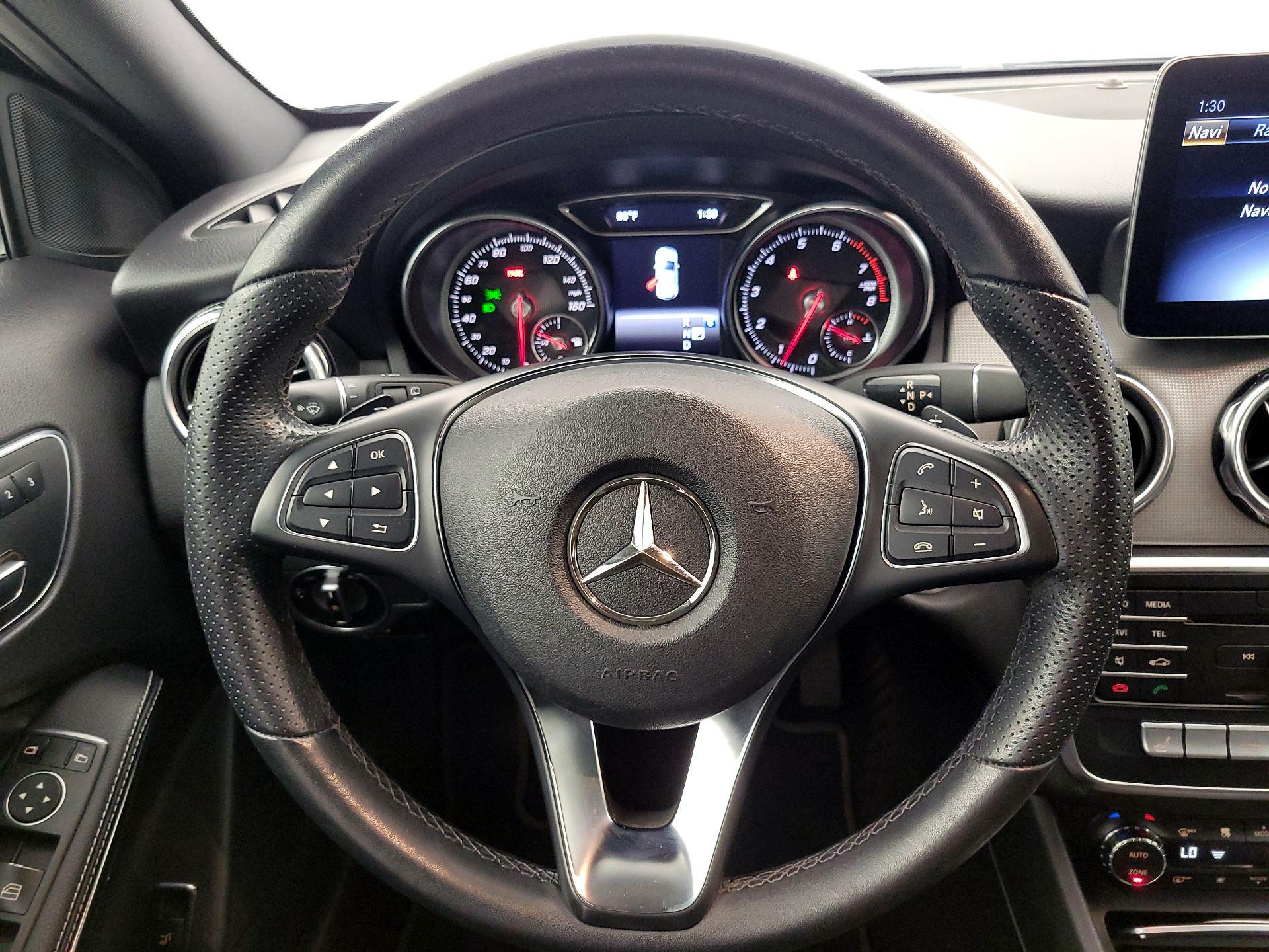 Thumbnail: 2020 Mercedes-Benz GLA - 10