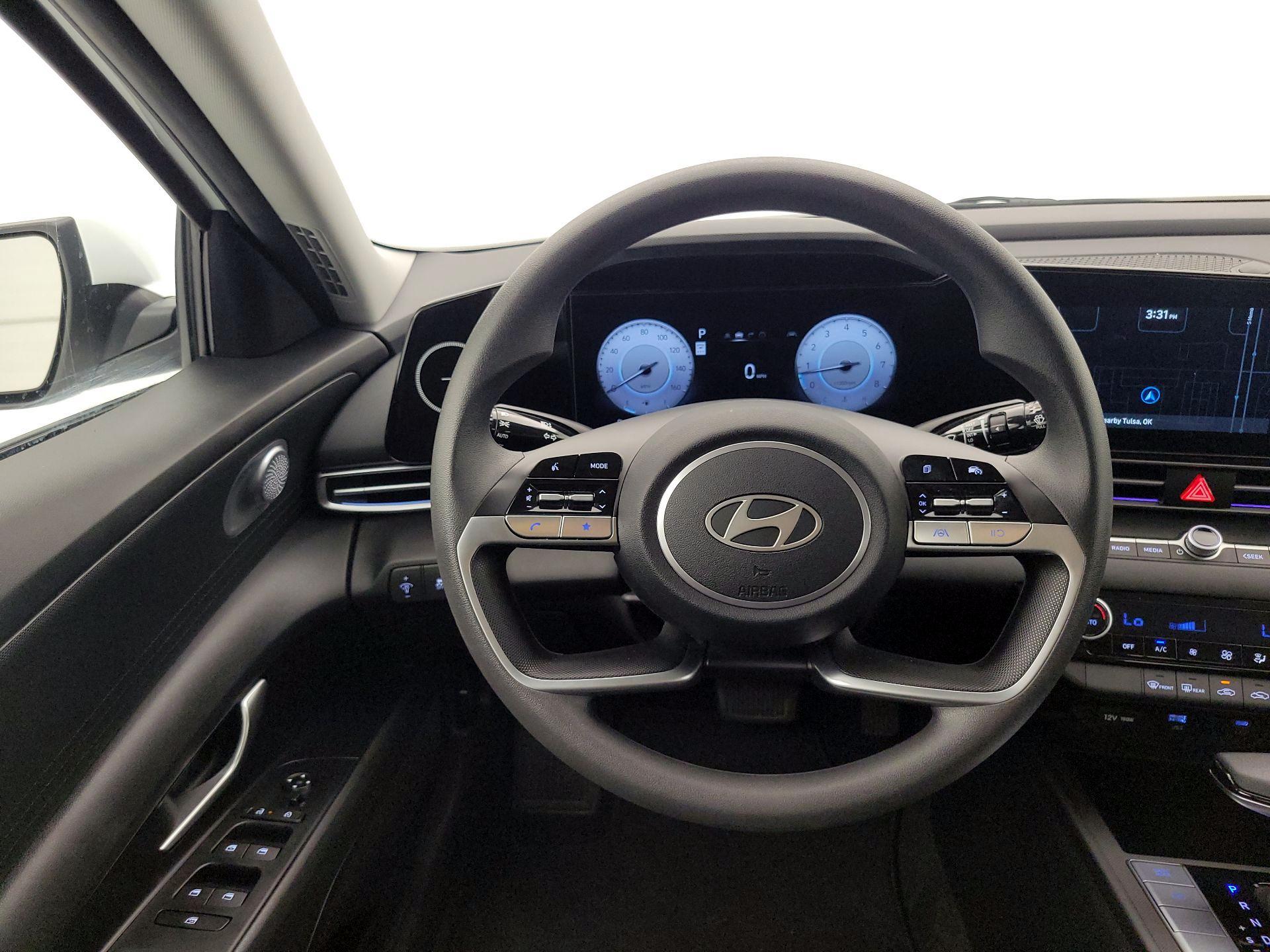 Thumbnail: 2024 Hyundai Elantra - 10