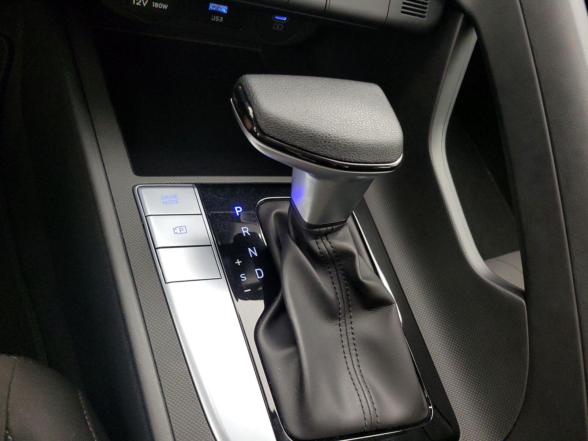 Thumbnail: 2024 Hyundai Elantra - 18