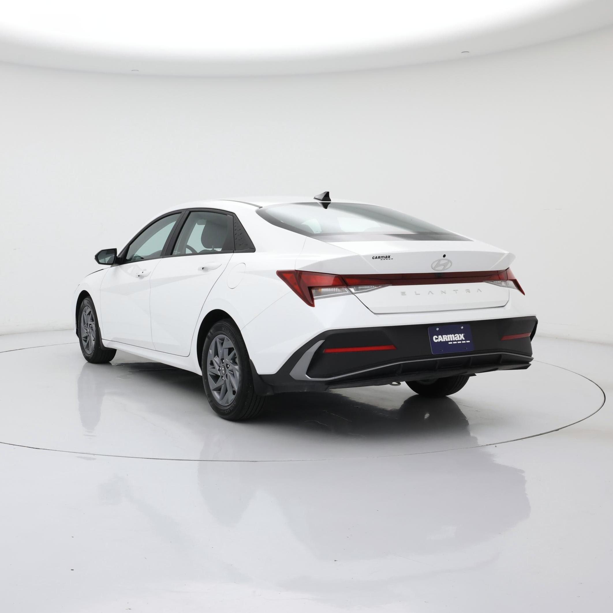 Thumbnail: 2024 Hyundai Elantra - 2