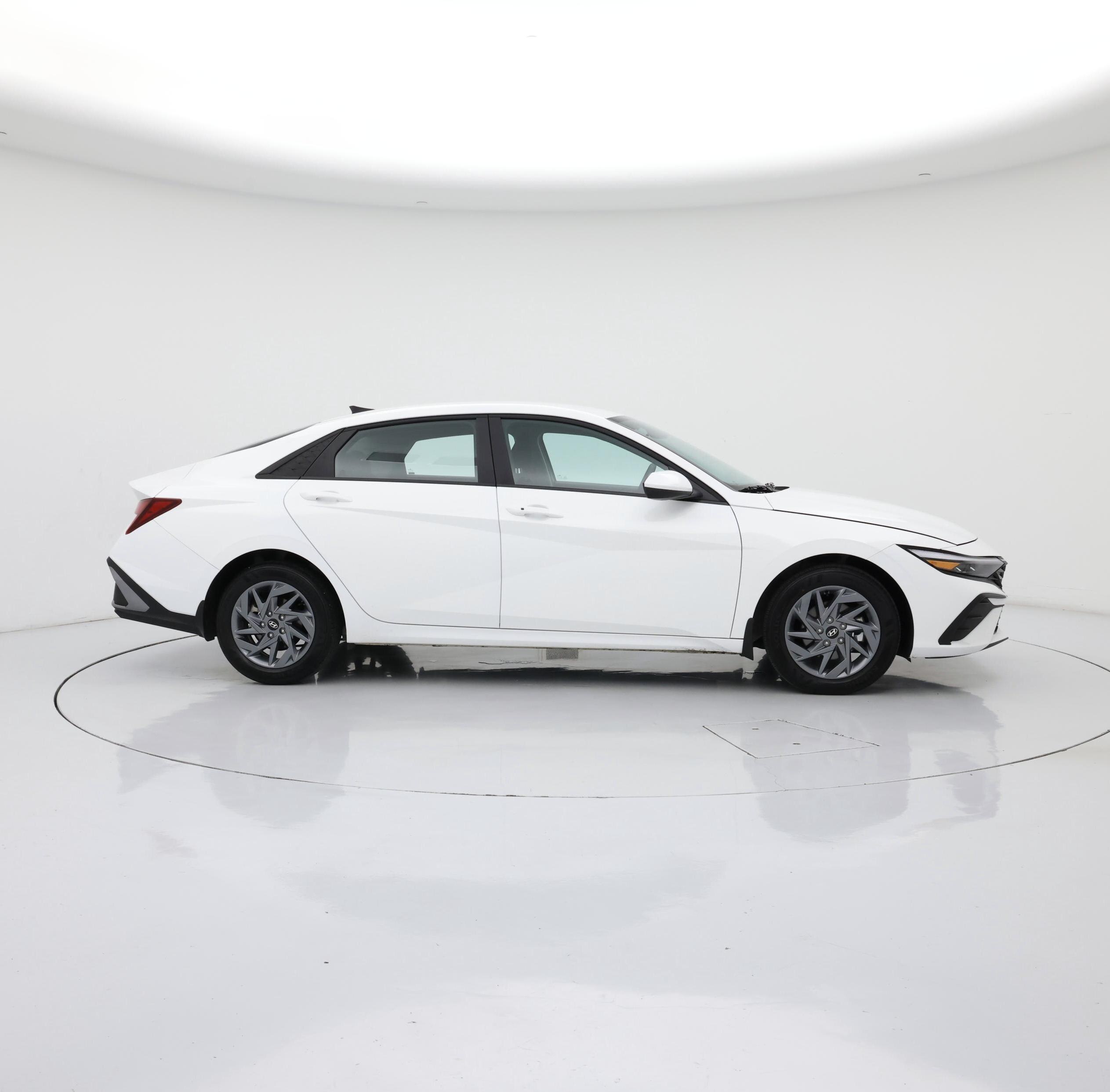 Thumbnail: 2024 Hyundai Elantra - 7