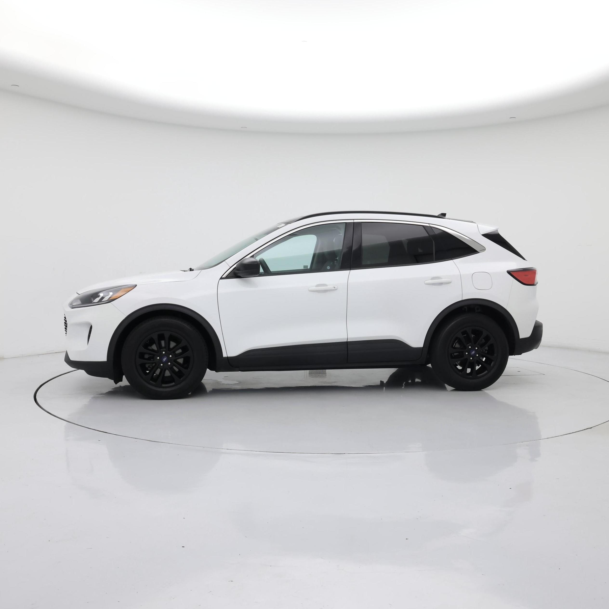 Thumbnail: 2020 Ford Escape - 3