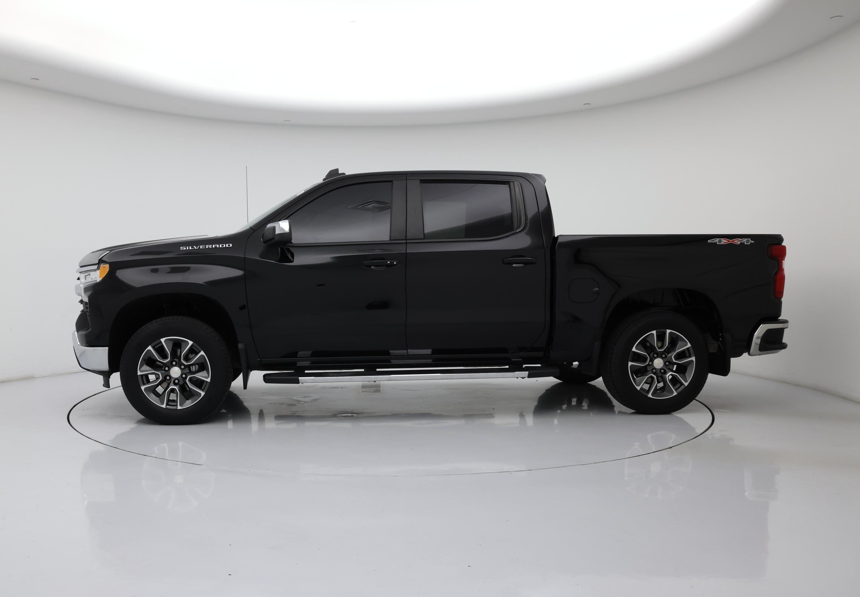 Thumbnail: 2022 Chevrolet Silverado 1500 - 3
