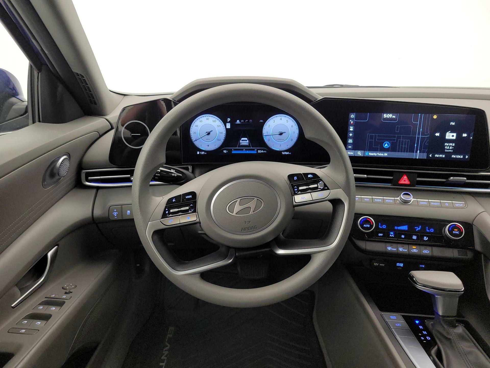 Thumbnail: 2024 Hyundai Elantra - 10