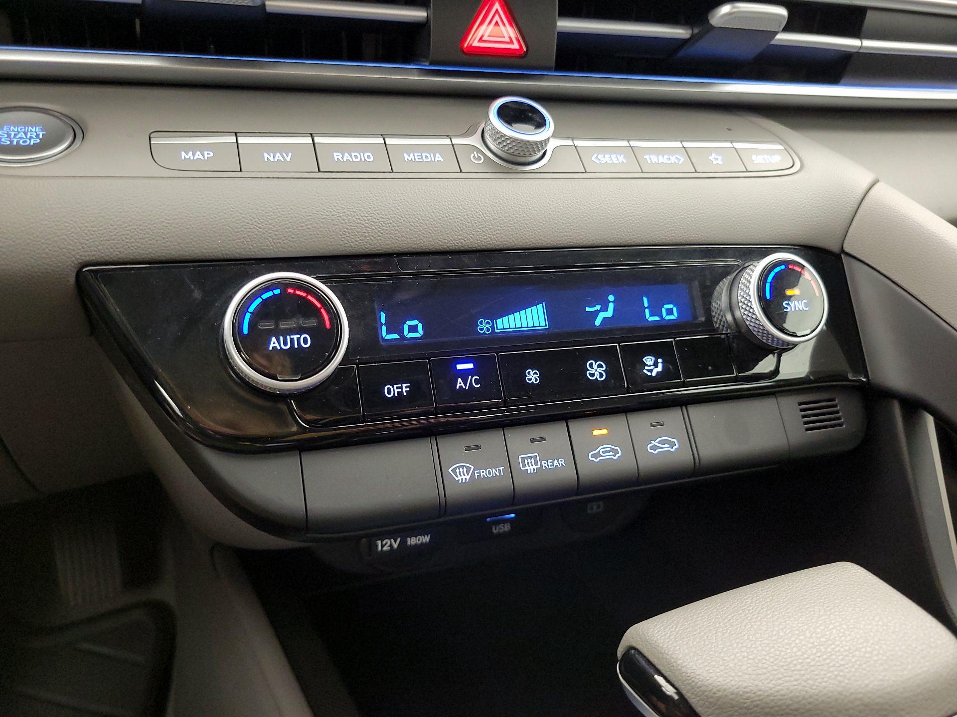 Thumbnail: 2024 Hyundai Elantra - 17