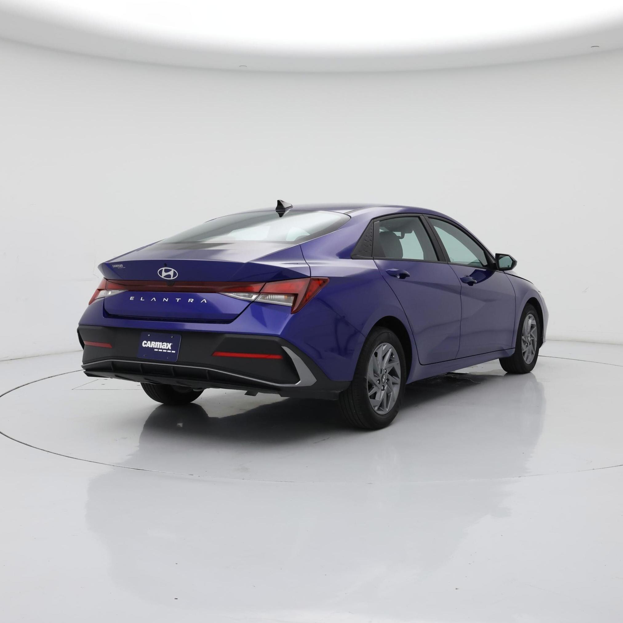Thumbnail: 2024 Hyundai Elantra - 8