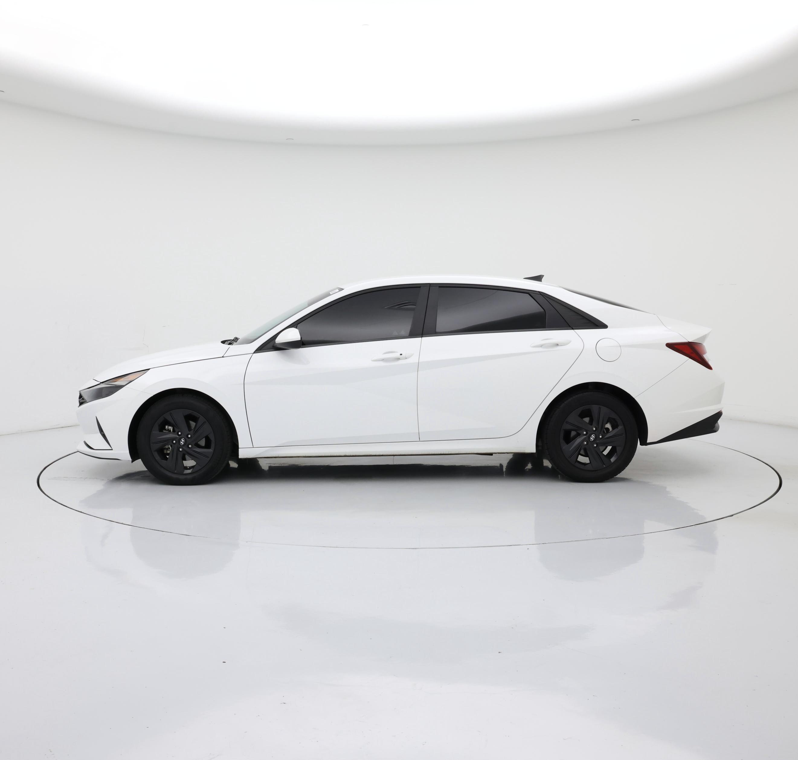 Thumbnail: 2023 Hyundai Elantra - 3