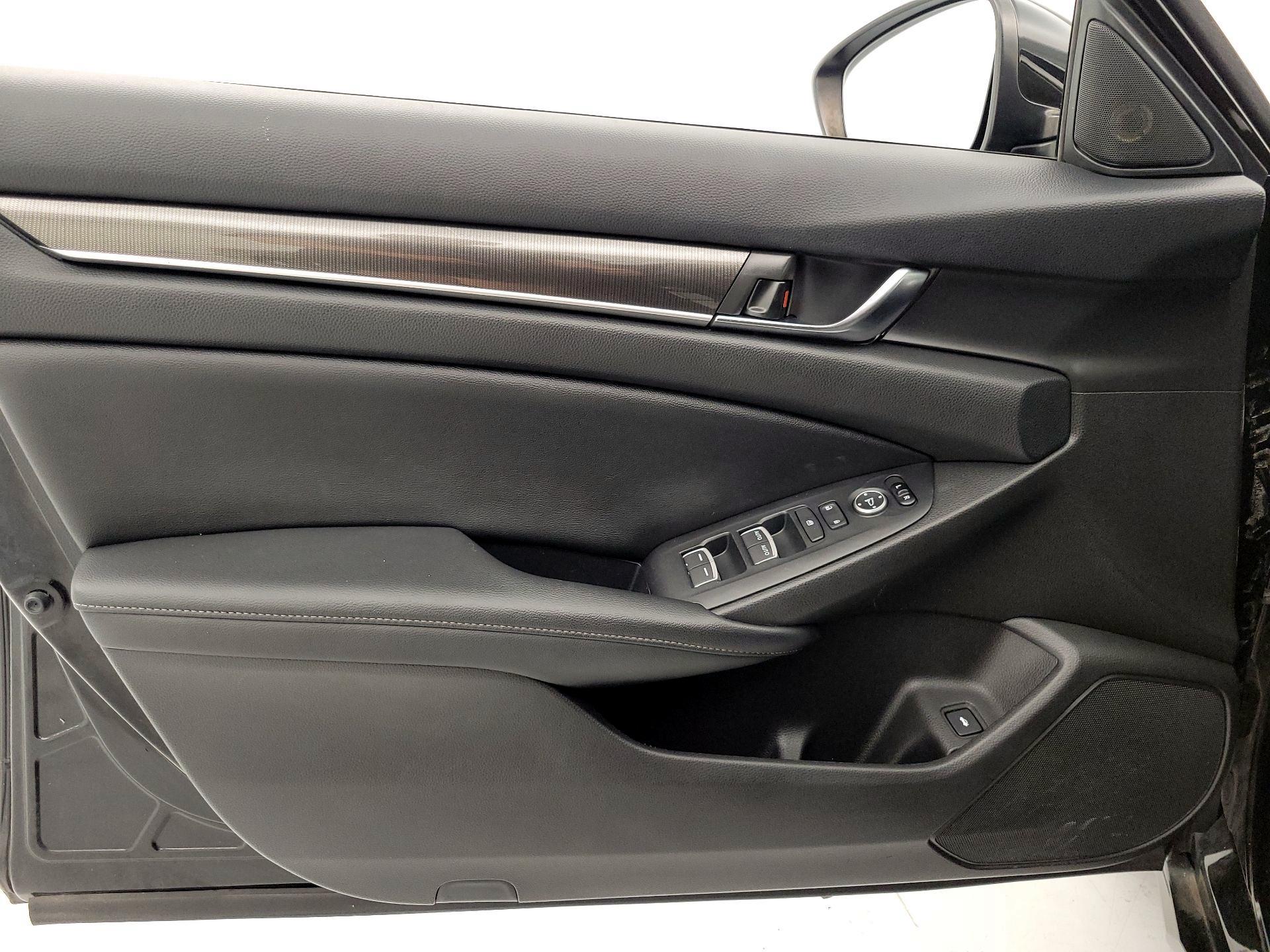 Thumbnail: 2019 Honda Accord - 12