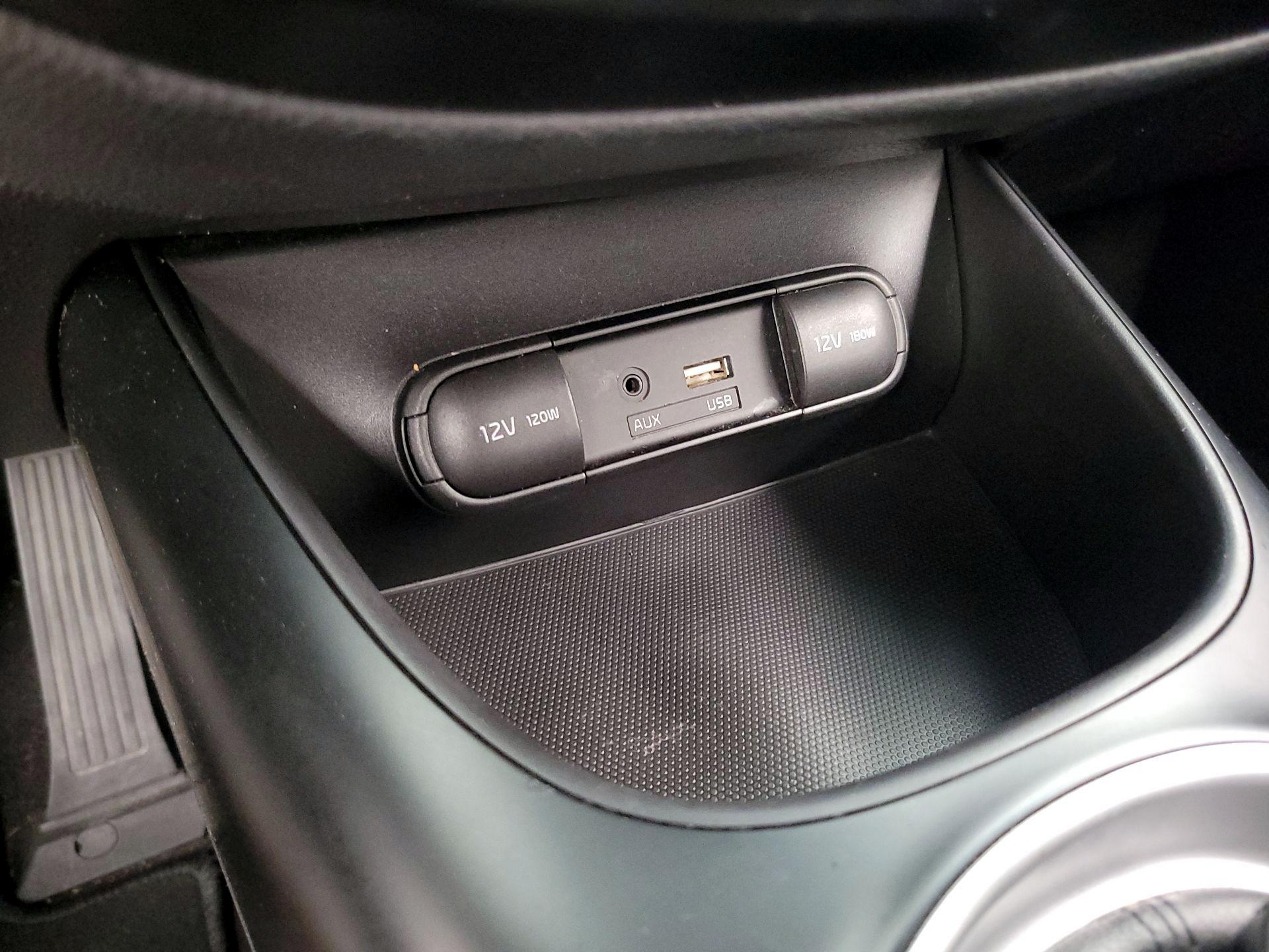 Thumbnail: 2016 Kia Soul - 17