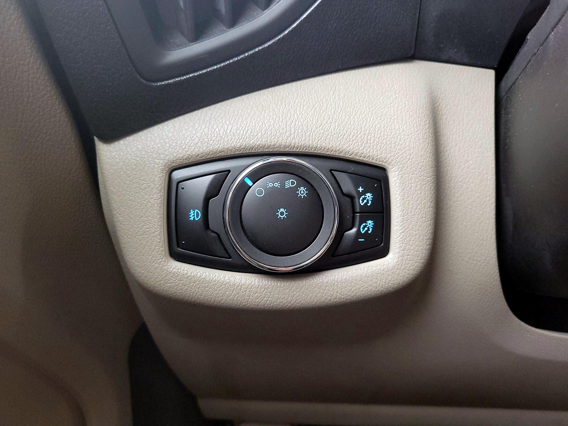 Thumbnail: 2014 Ford Transit Series - 13