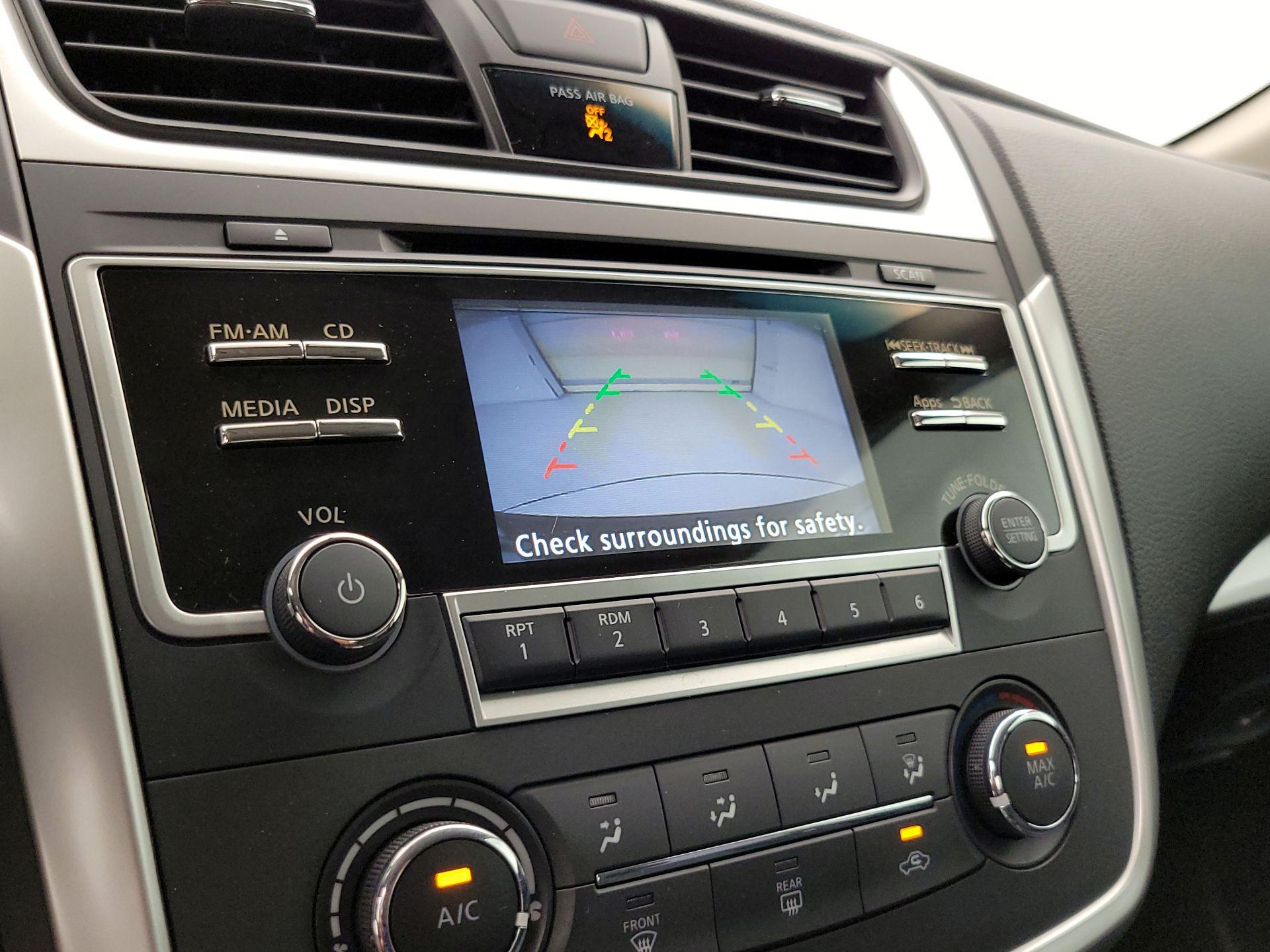 Thumbnail: 2016 Nissan Altima - 14
