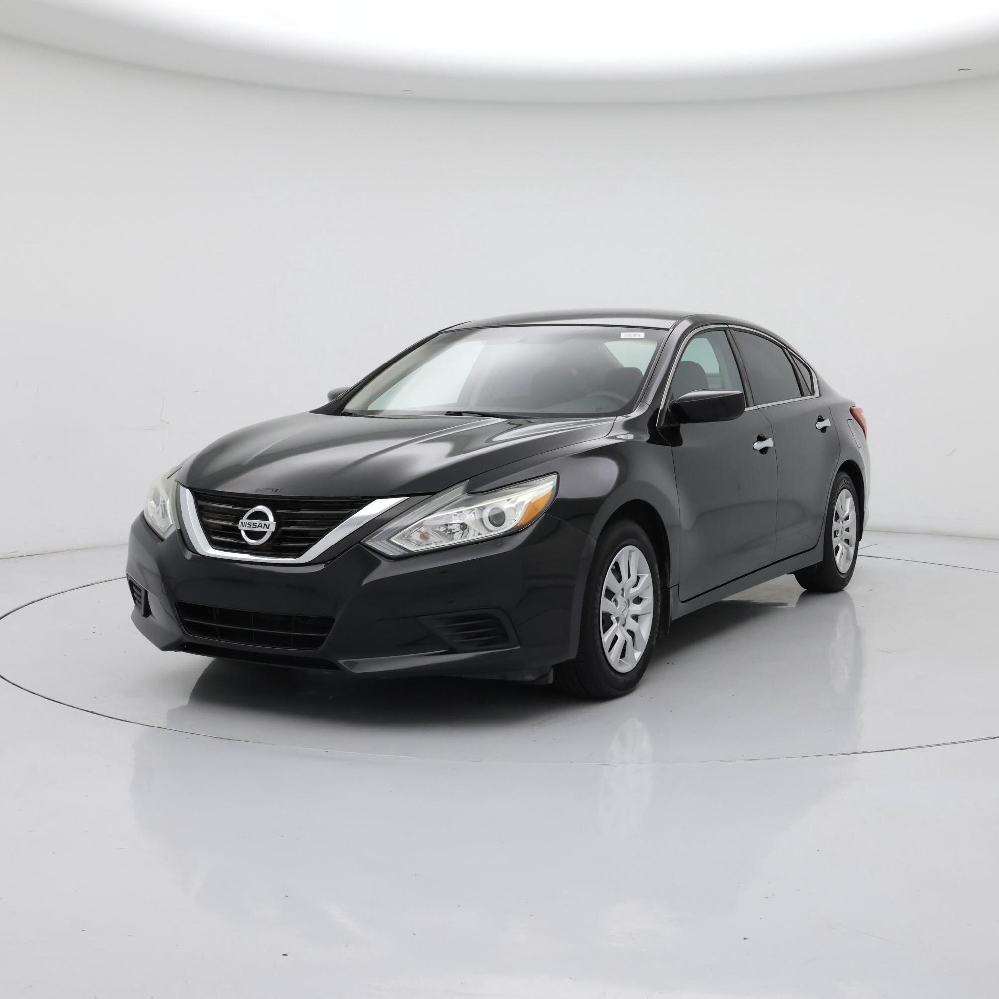 Thumbnail: 2016 Nissan Altima - 4