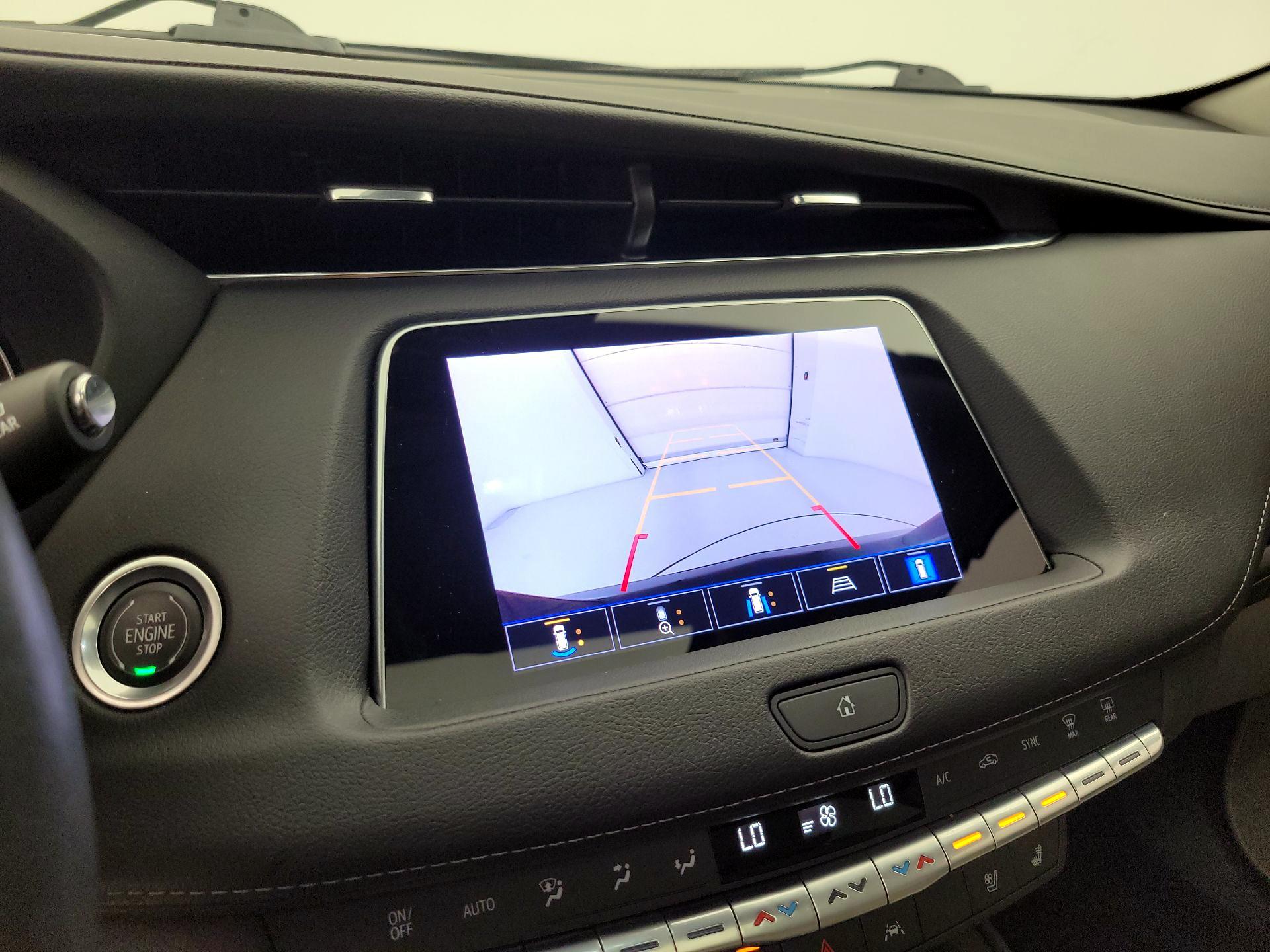 Thumbnail: 2022 Cadillac XT4 - 14