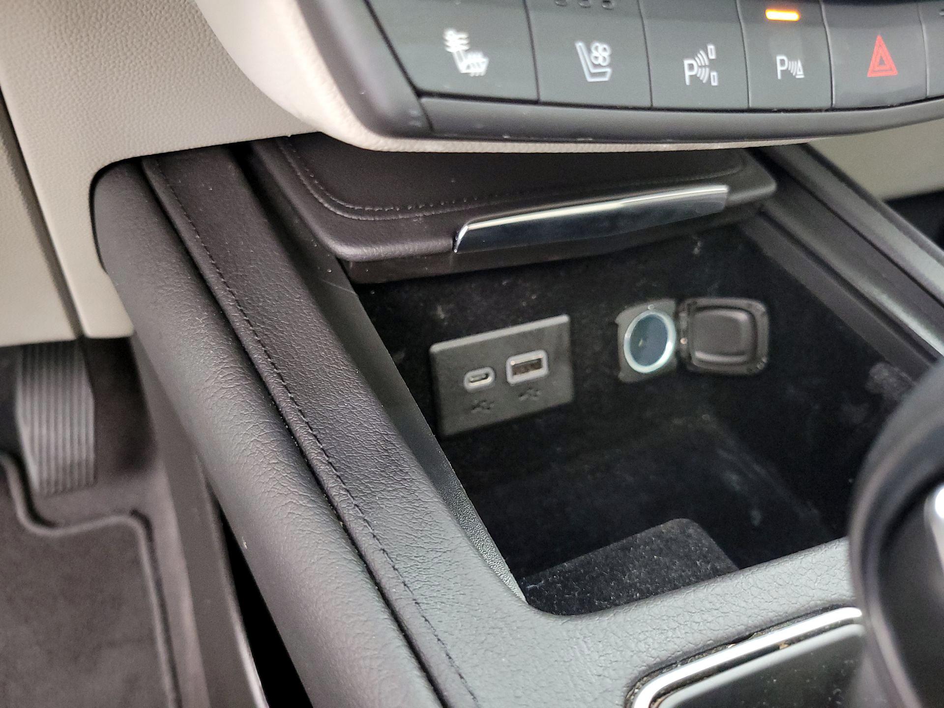 Thumbnail: 2022 Cadillac XT4 - 18