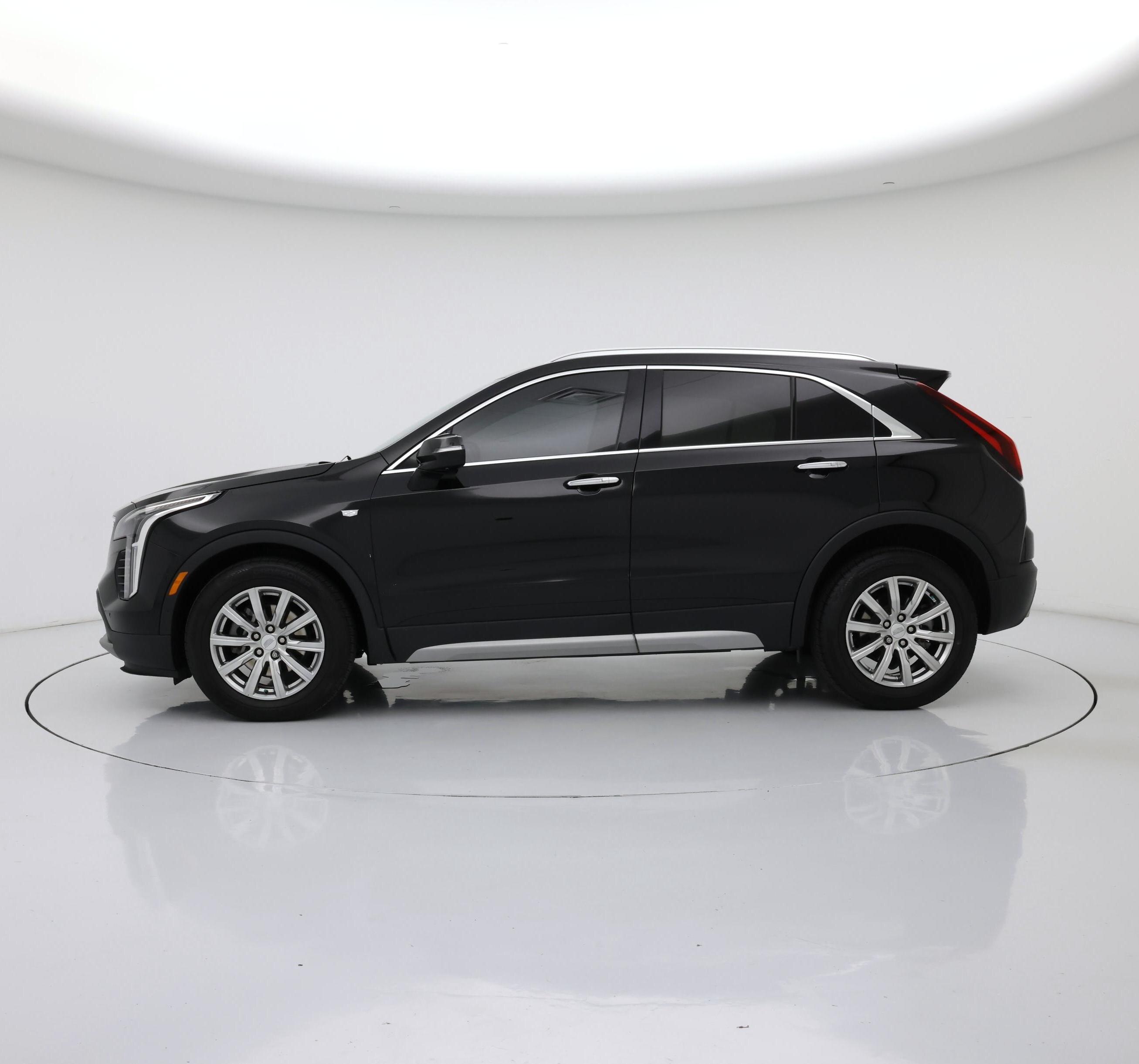 Thumbnail: 2022 Cadillac XT4 - 3