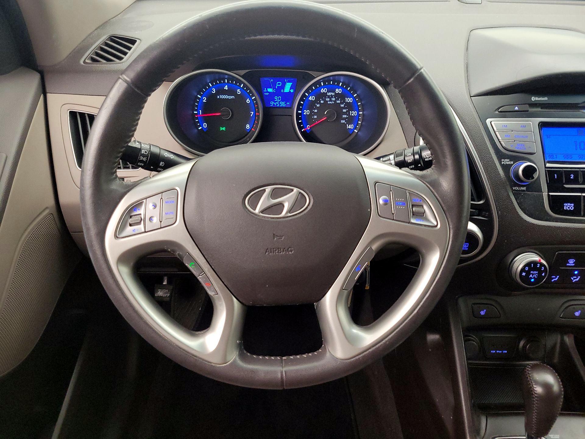 Thumbnail: 2013 Hyundai Tucson - 10