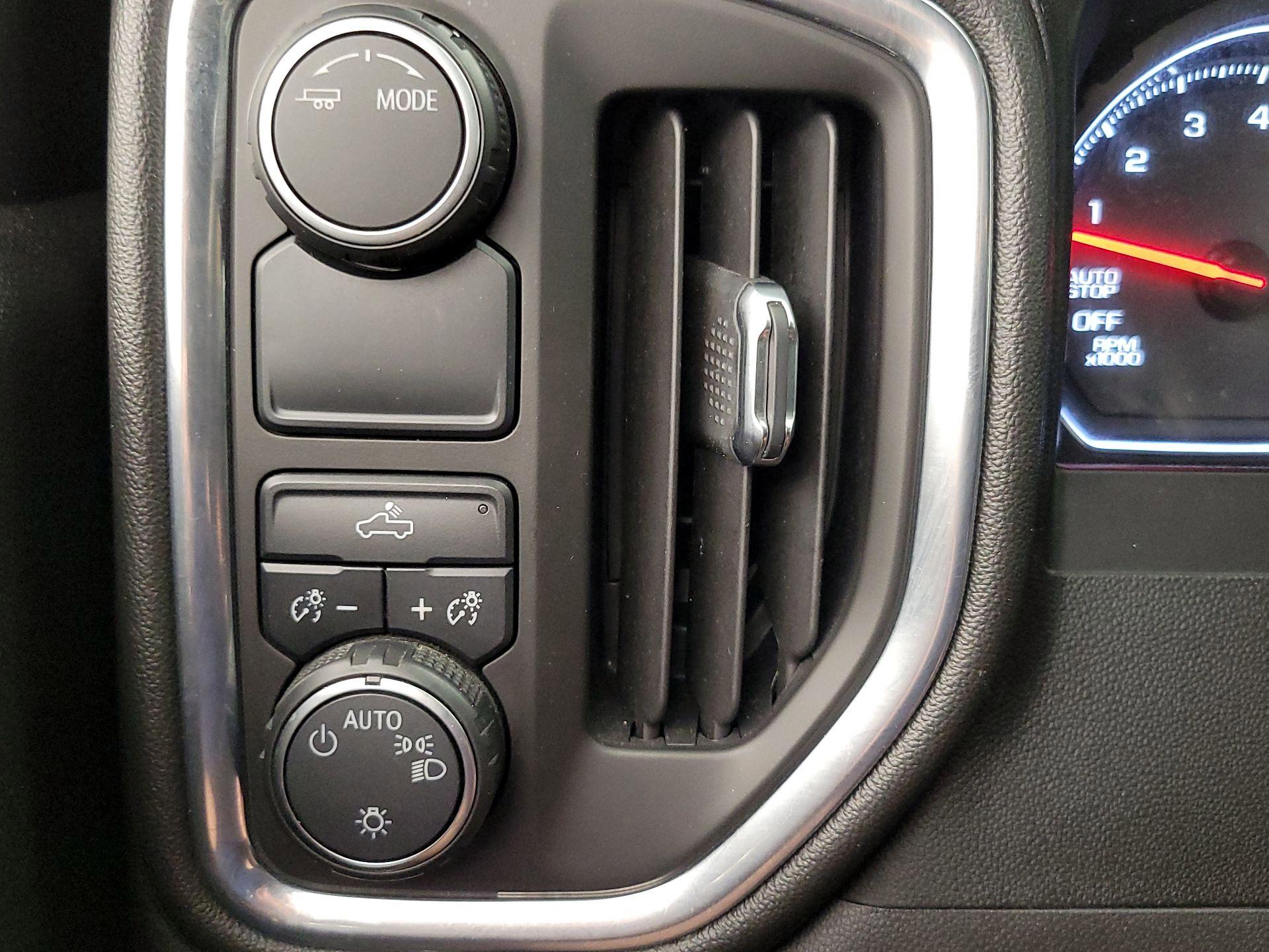 Thumbnail: 2020 Chevrolet Silverado 1500 - 13