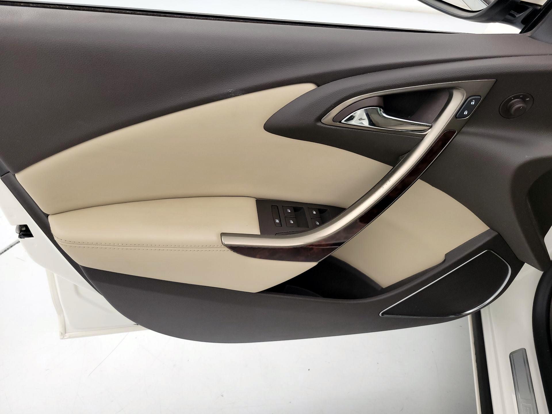 Thumbnail: 2015 Buick Verano - 12