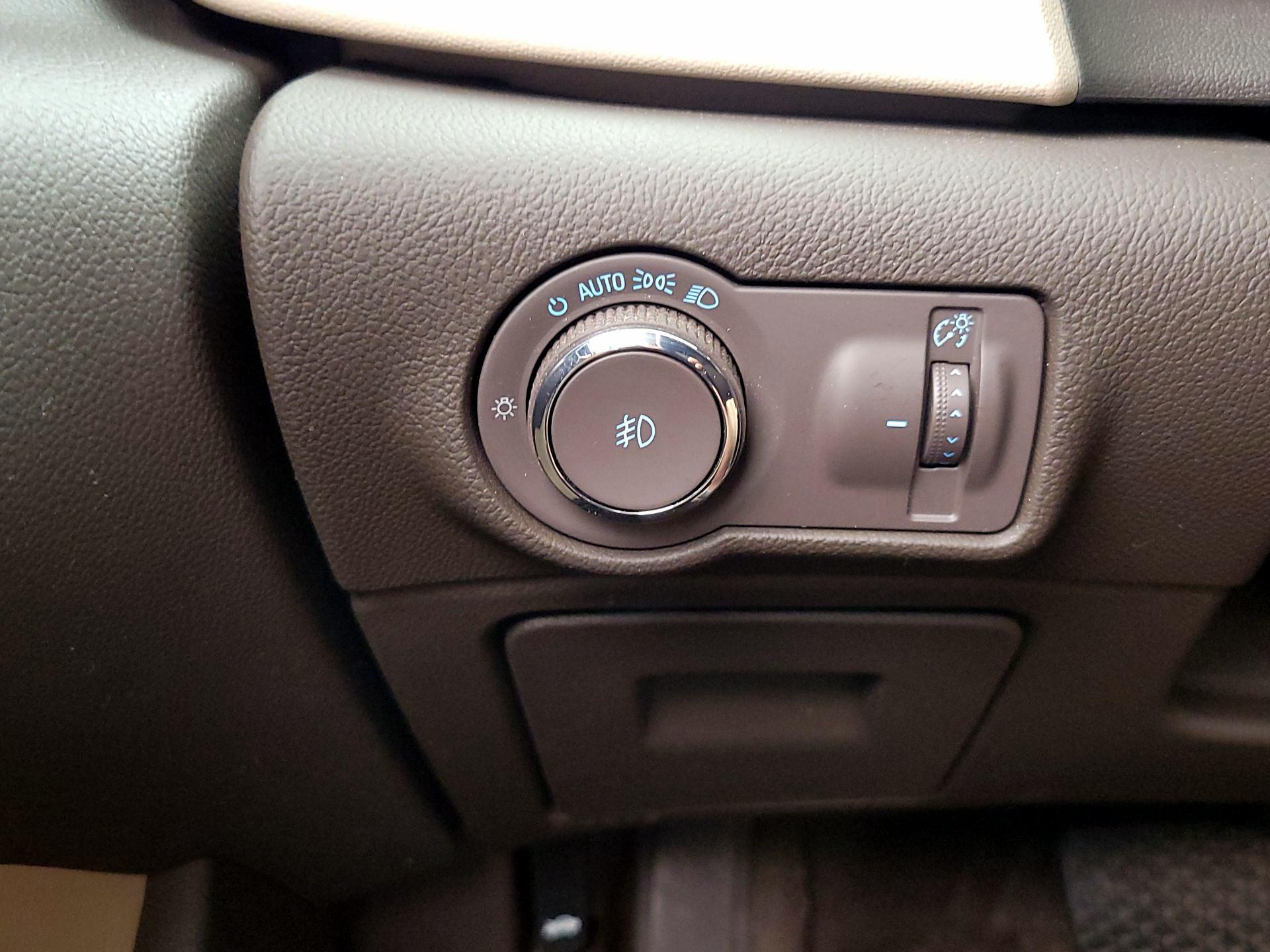 Thumbnail: 2015 Buick Verano - 13