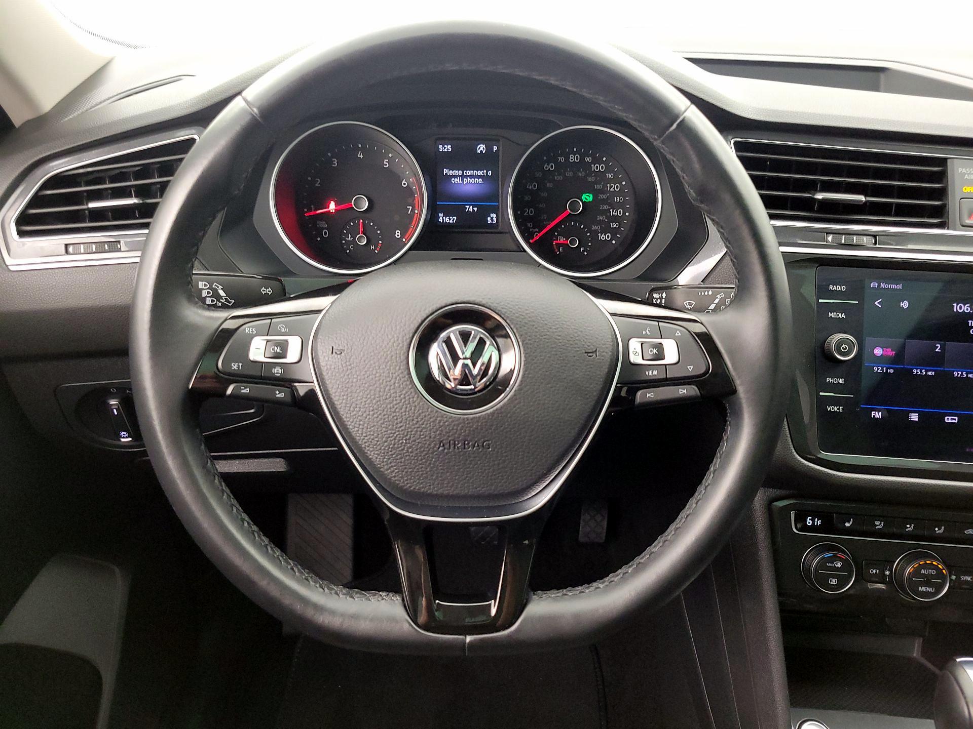 Thumbnail: 2019 Volkswagen Tiguan - 10