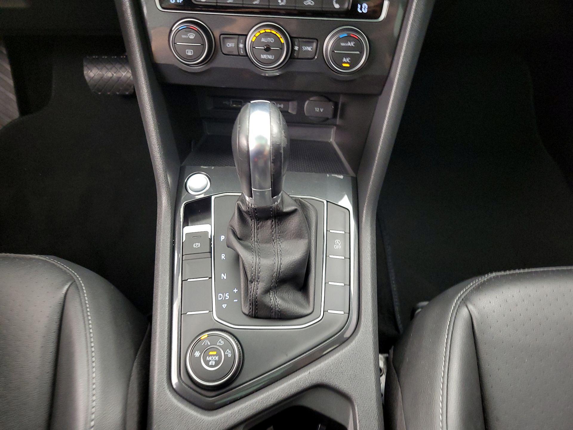 Thumbnail: 2019 Volkswagen Tiguan - 17