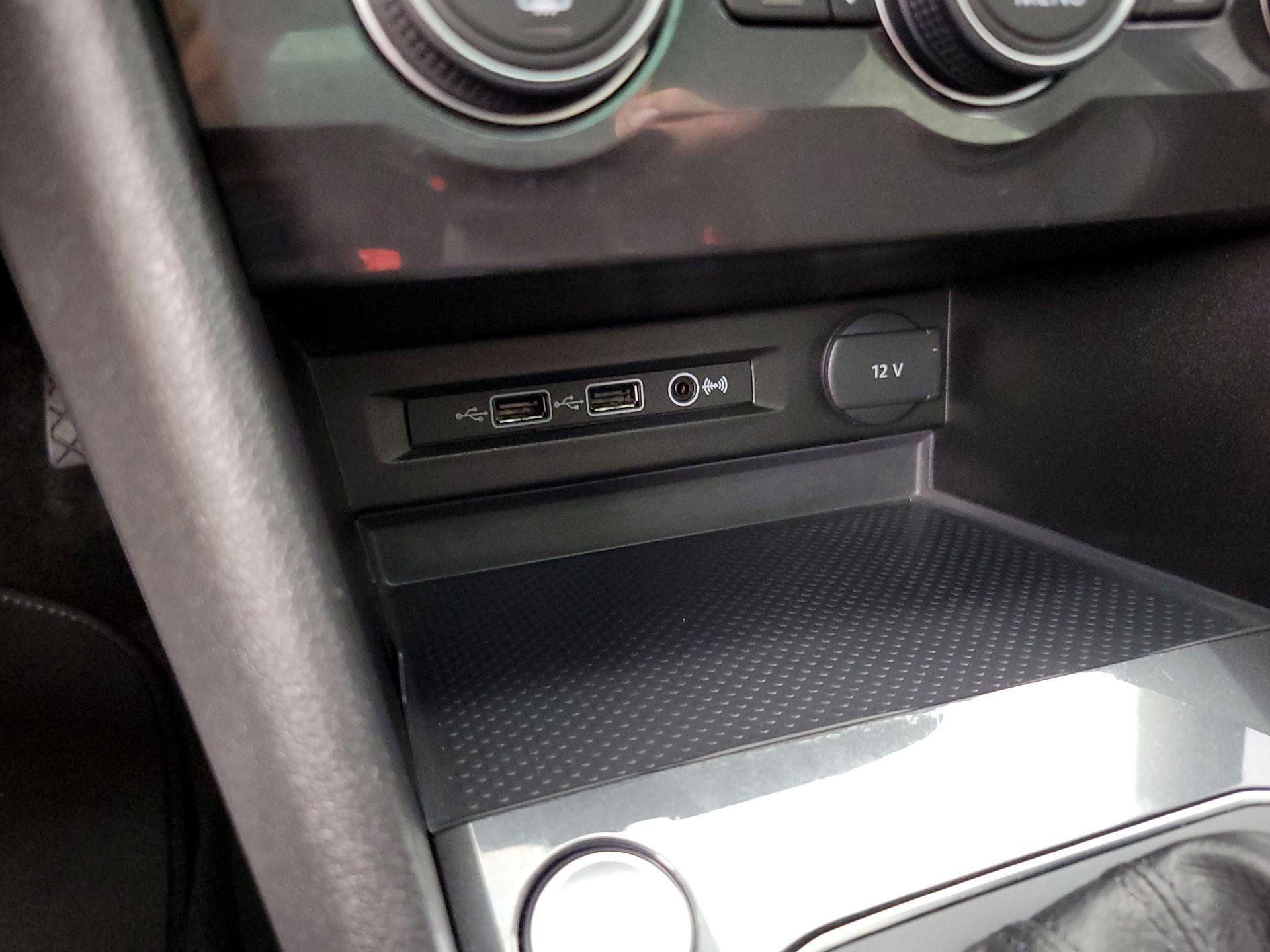 Thumbnail: 2019 Volkswagen Tiguan - 18